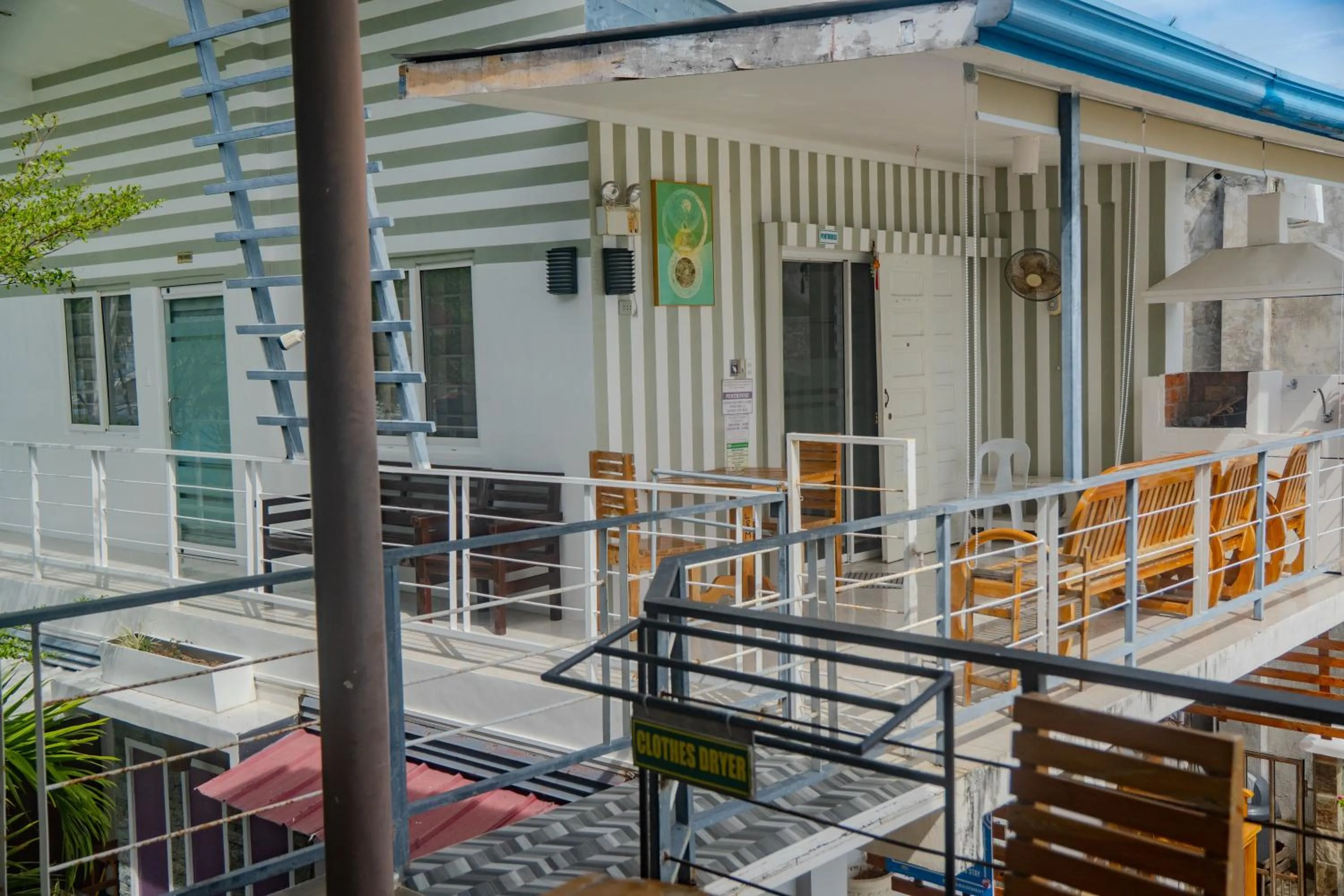 L & M Hearthstones Lodge