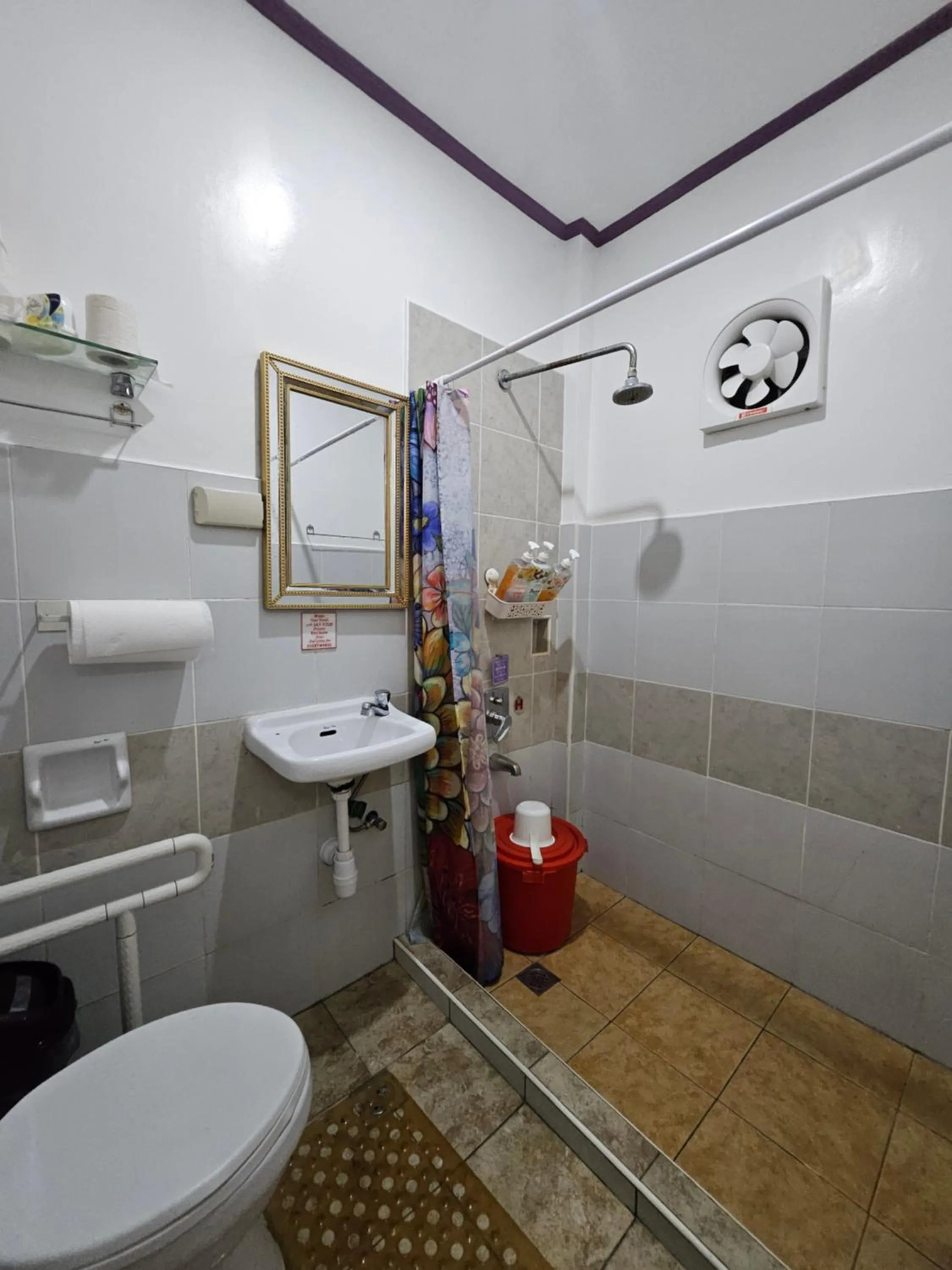 L & M Hearthstones Lodge