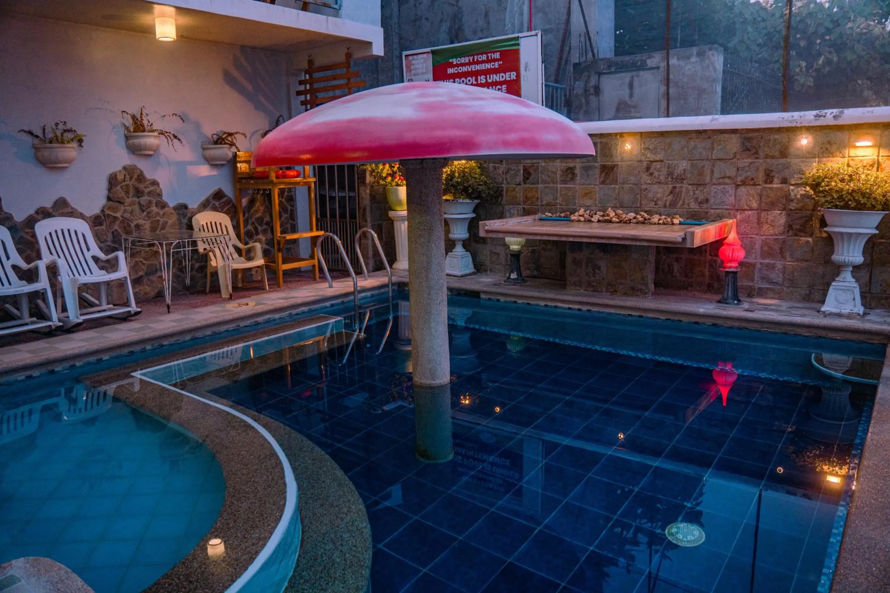 L & M Hearthstones Lodge