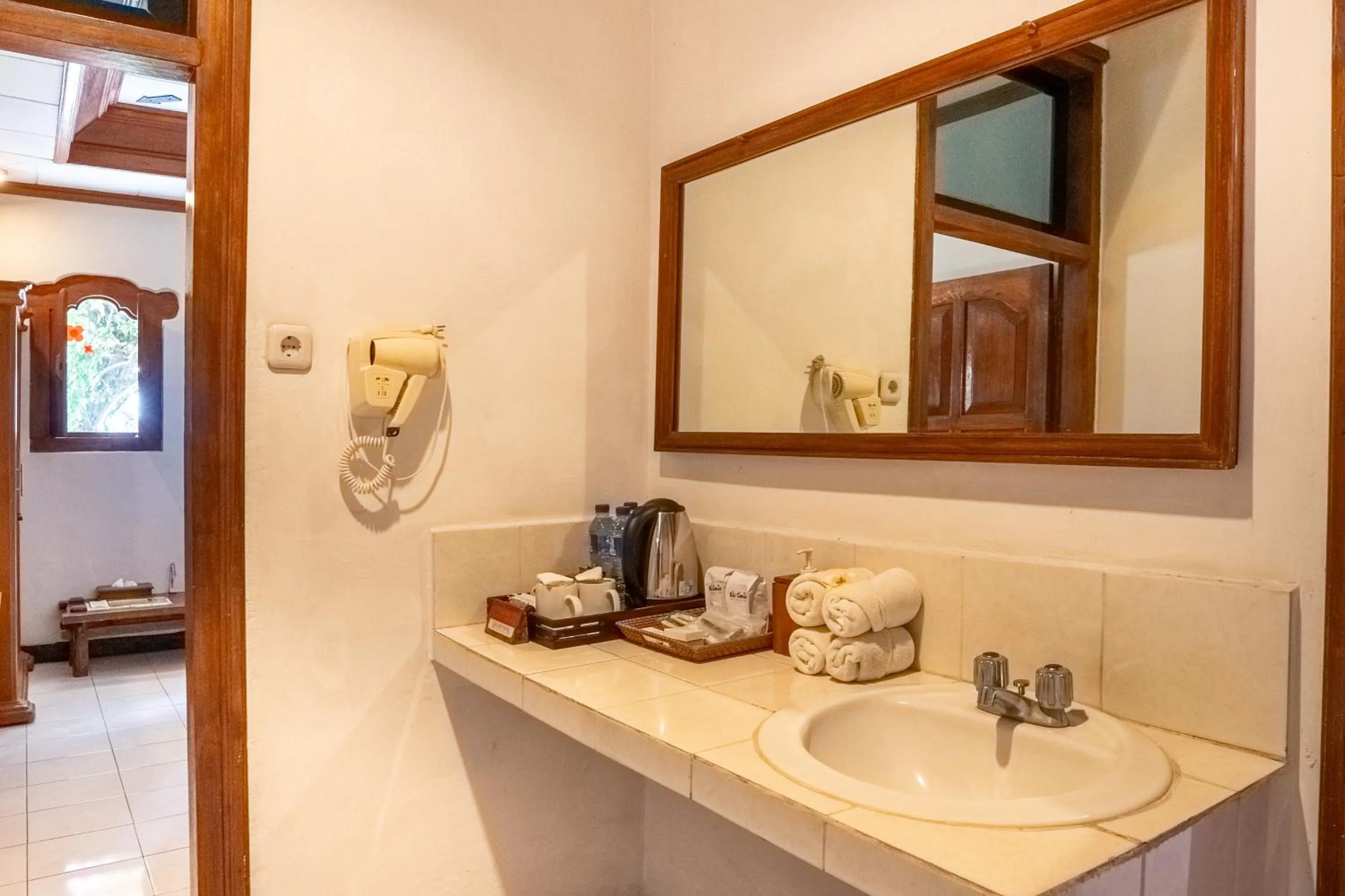 Bali Taman Beach Resort & Spa Lovina