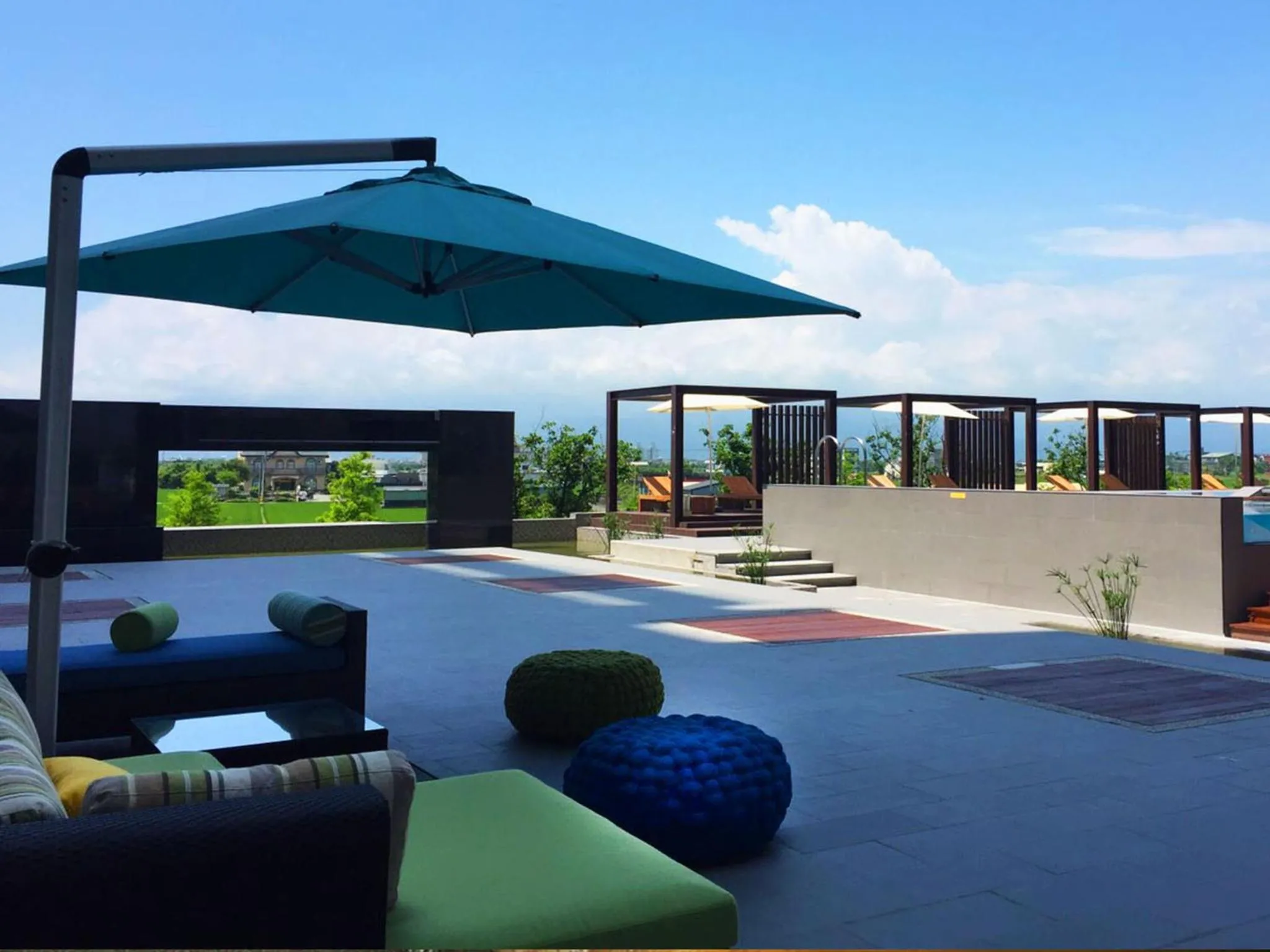 Area and facilities in Dancewoods Hotel