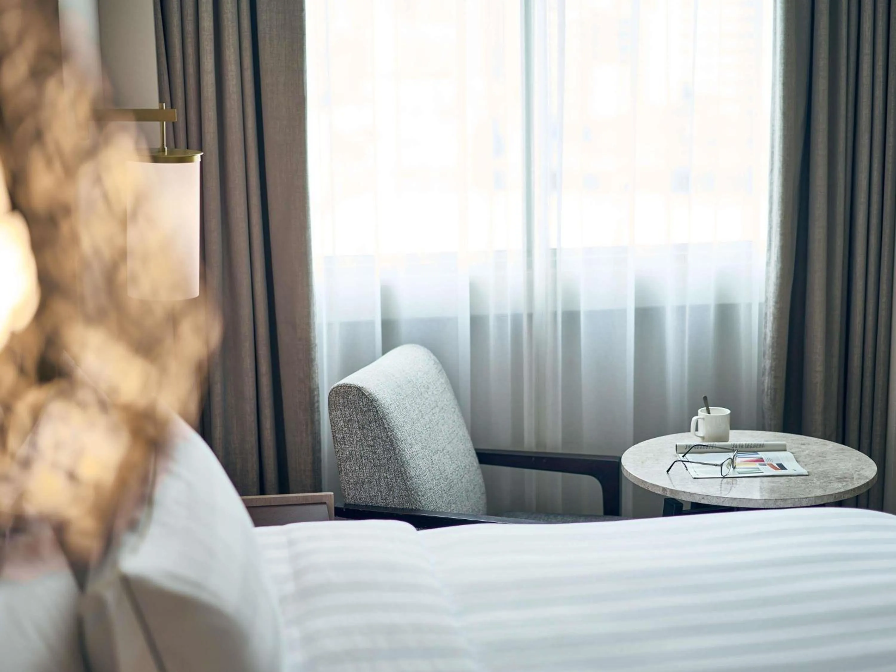 Bedroom, Bed in Novotel Singapore on Kitchener