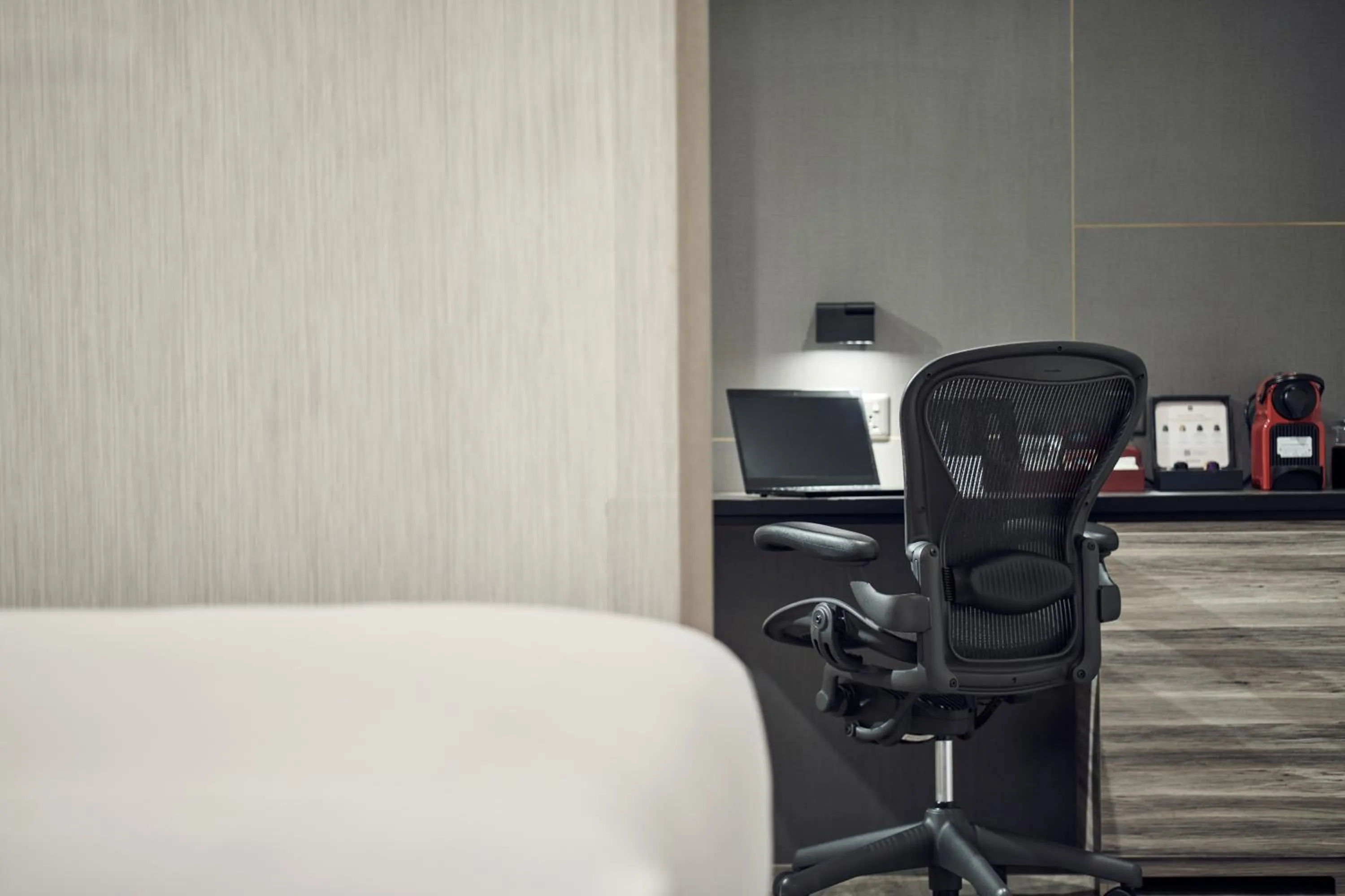 Bedroom in Novotel Singapore on Kitchener