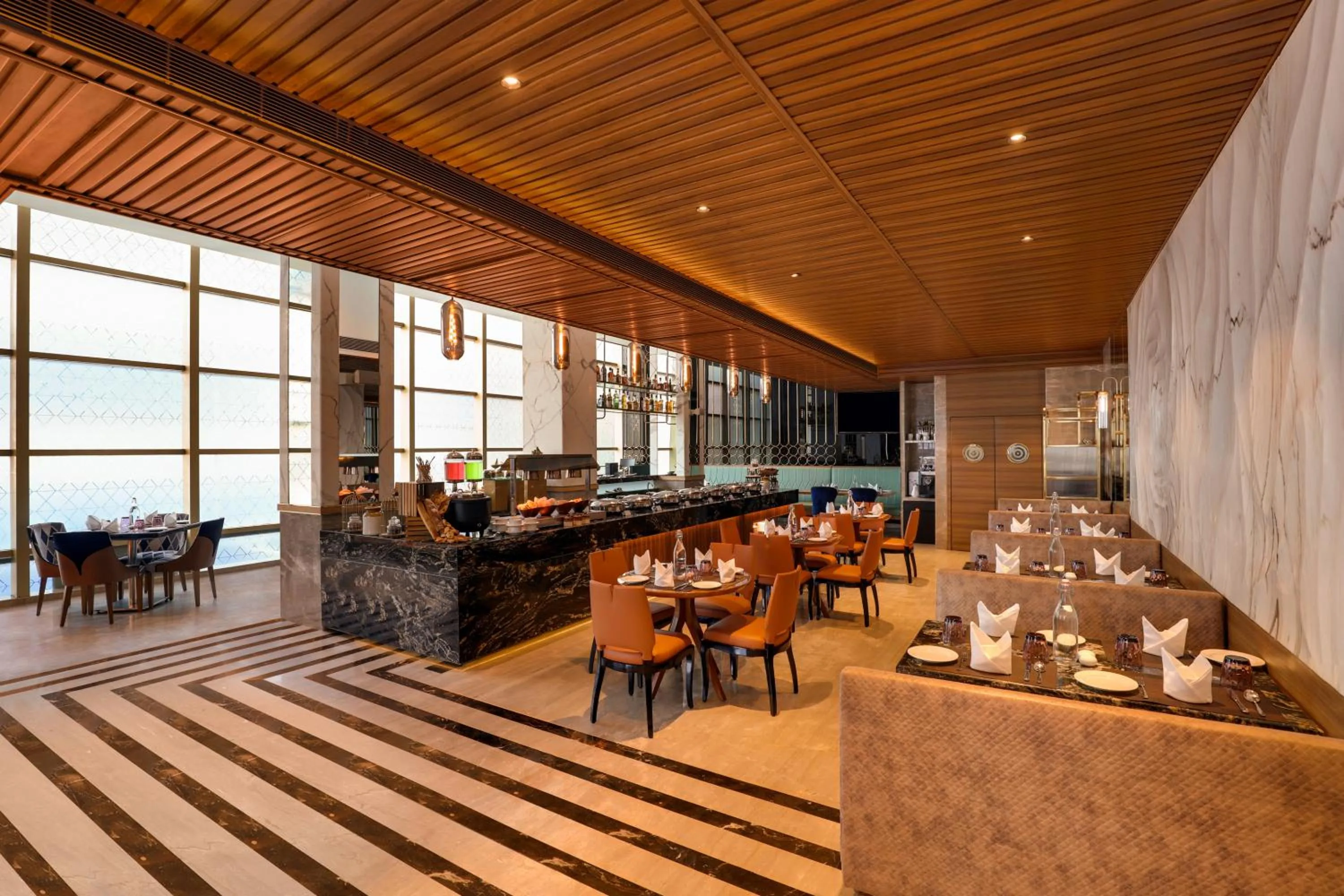 Restaurant/places to eat in Lemon Tree Premier, Malad, Mumbai