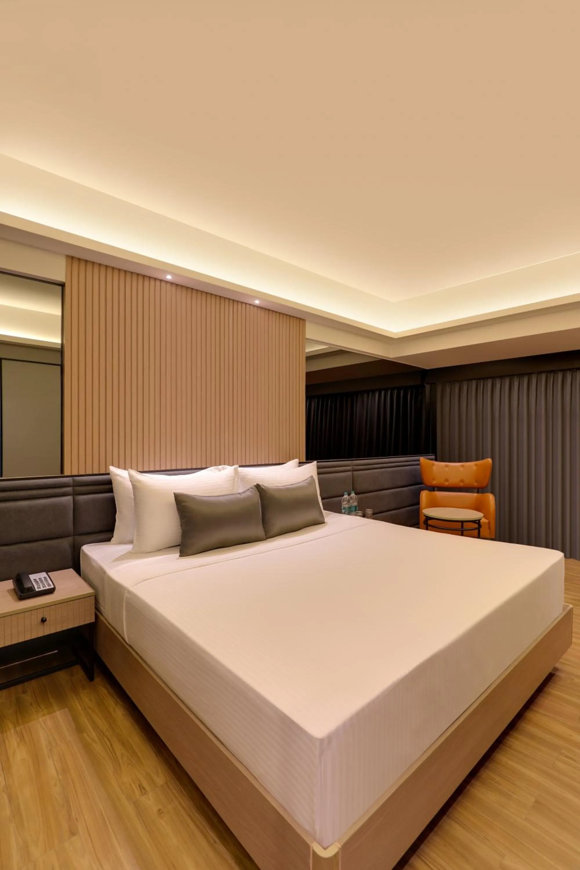Bedroom, Bed in Lemon Tree Premier, Malad, Mumbai