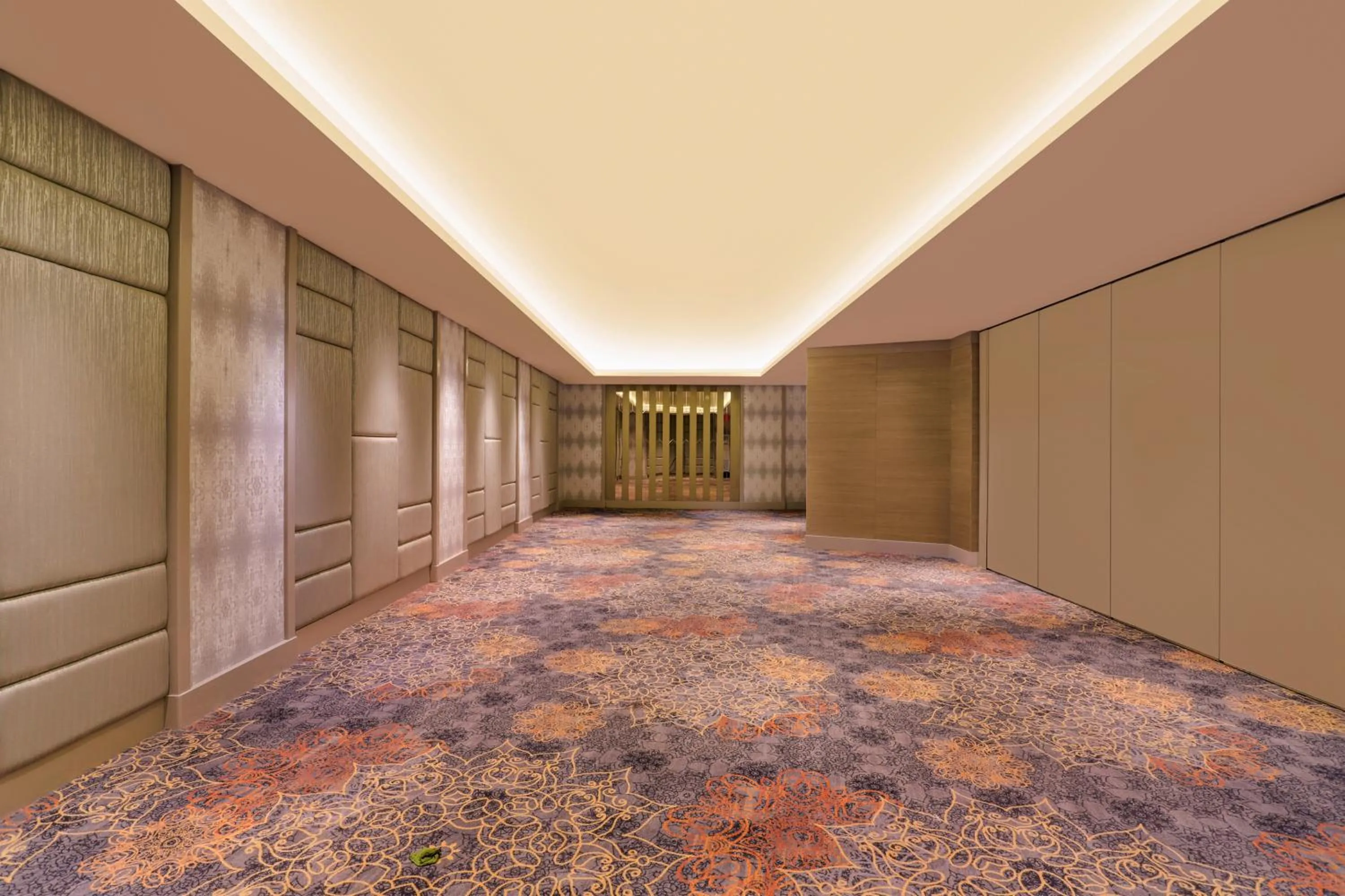 Banquet/Function facilities in Lemon Tree Premier, Malad, Mumbai