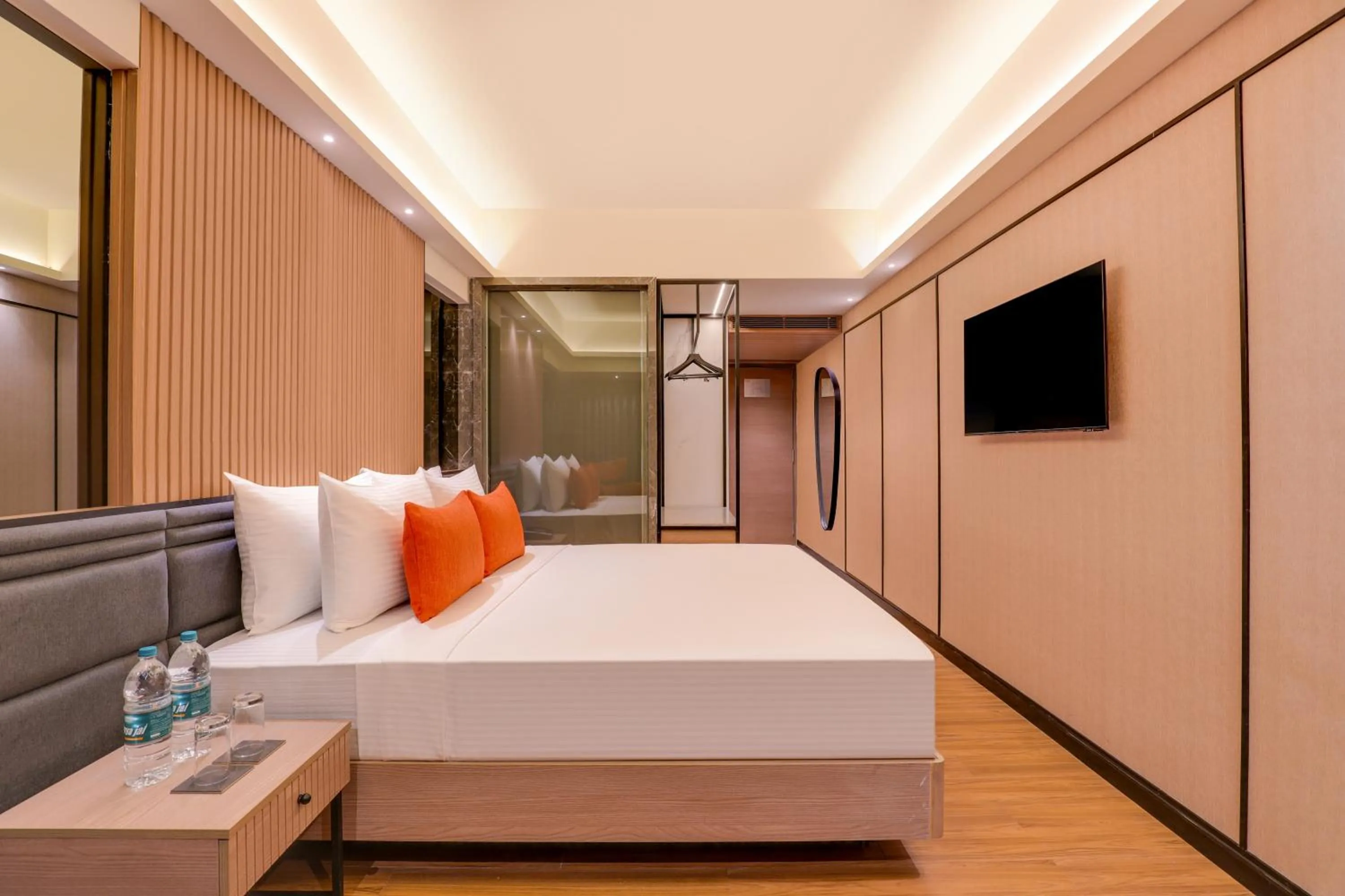 Bedroom, Bed in Lemon Tree Premier, Malad, Mumbai
