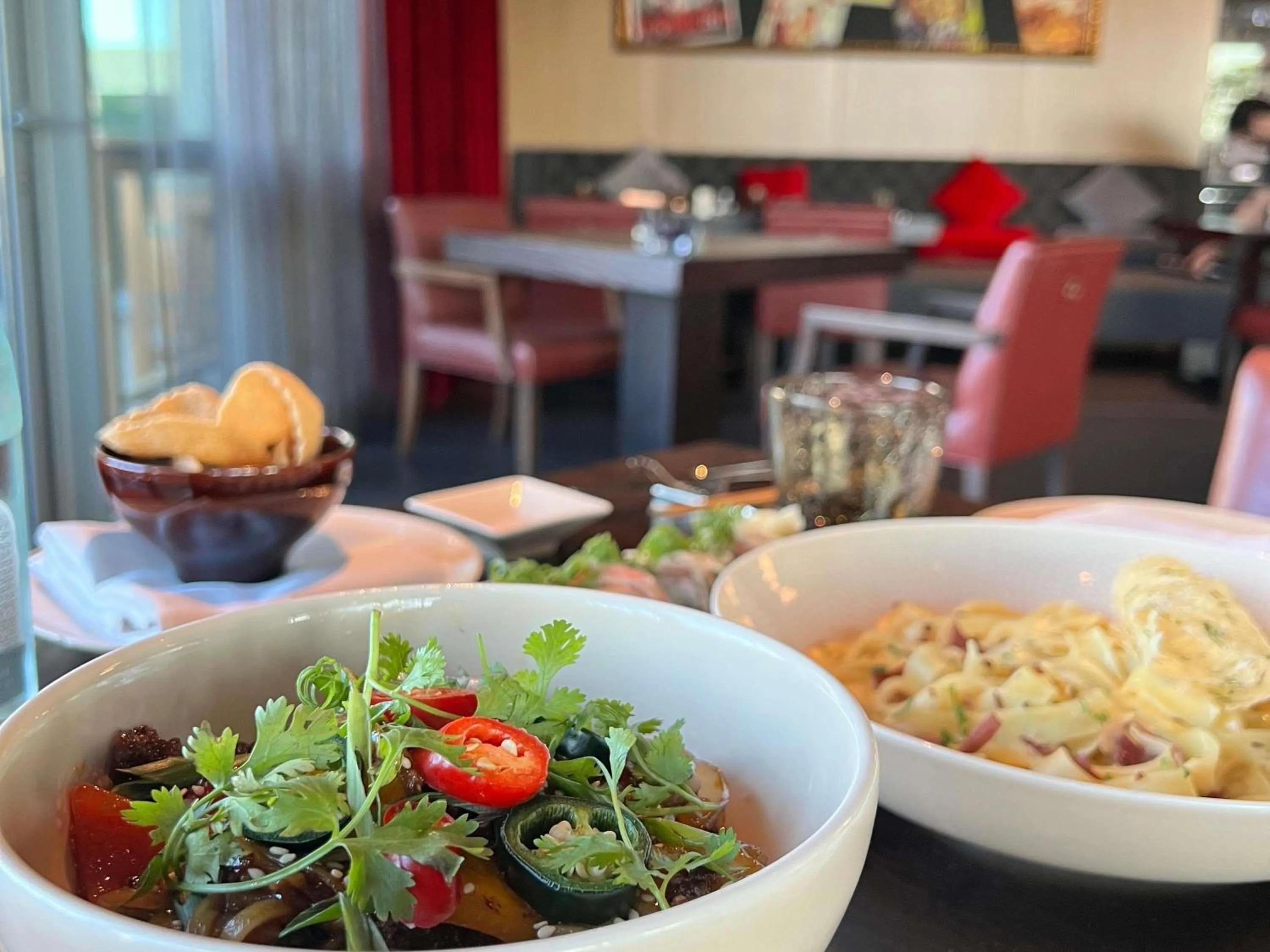 Restaurant/places to eat in Novotel Muscat Airport