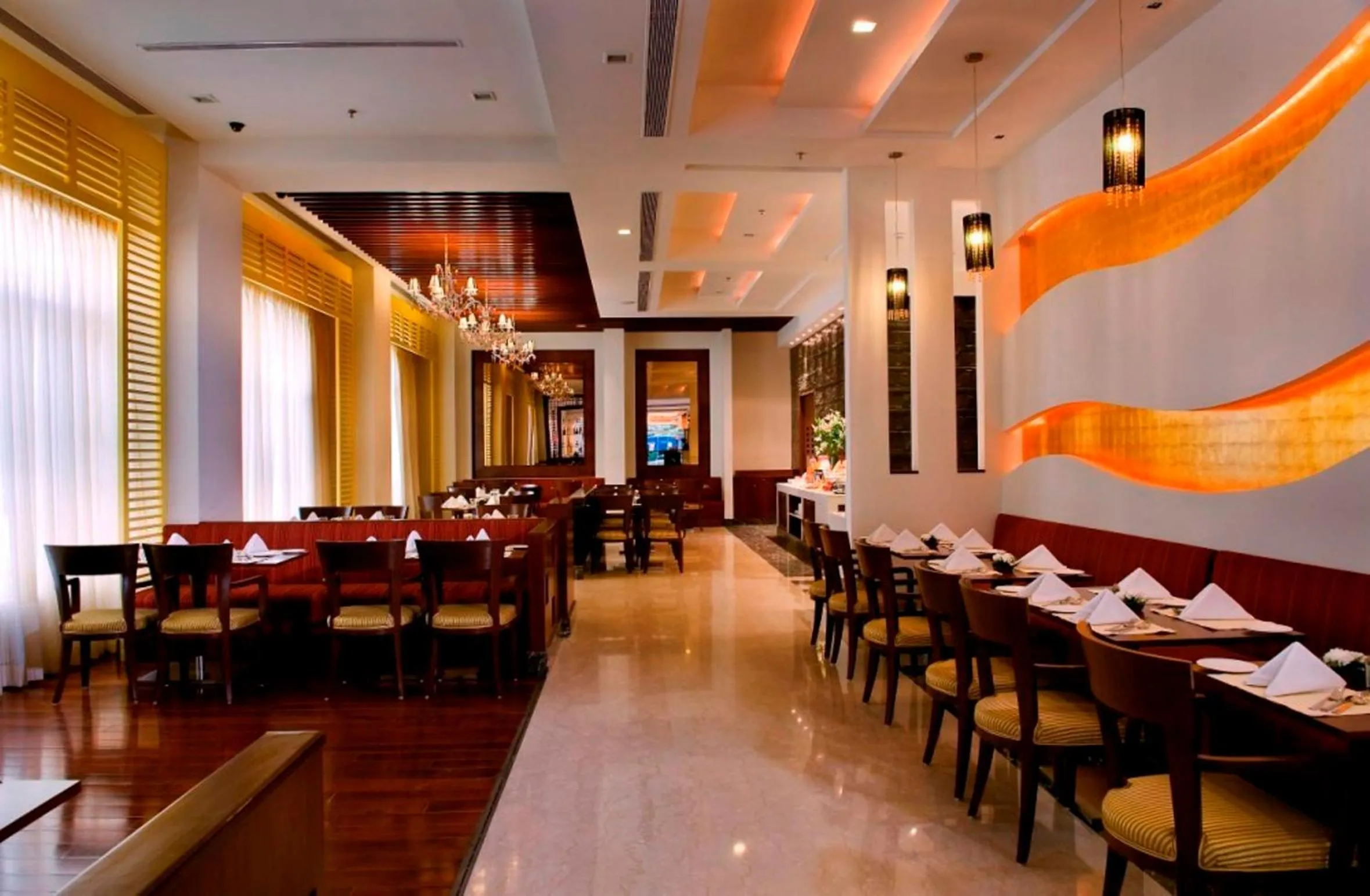 Restaurant/places to eat in Park Inn Gurgaon
