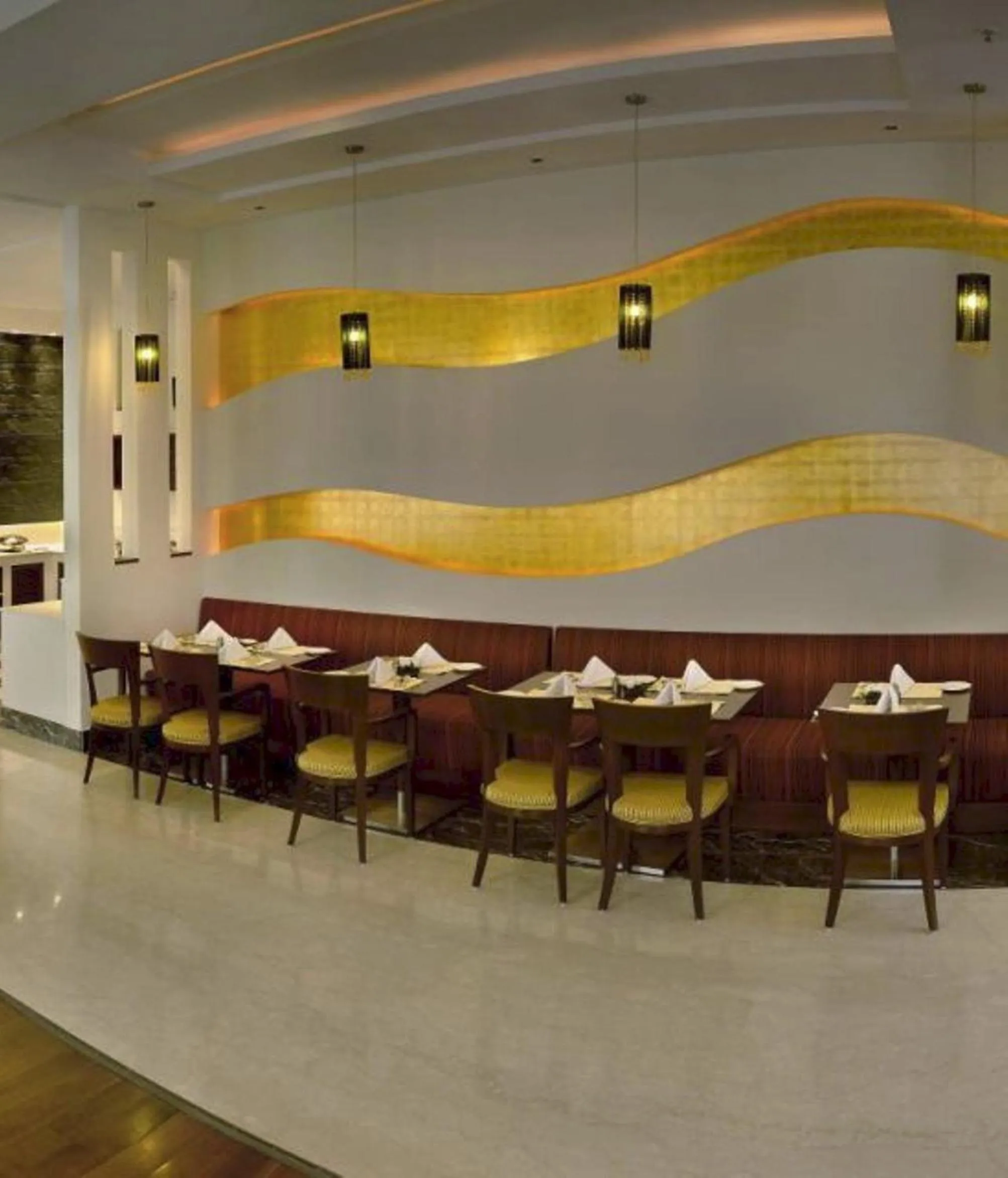 Restaurant/places to eat in Park Inn Gurgaon