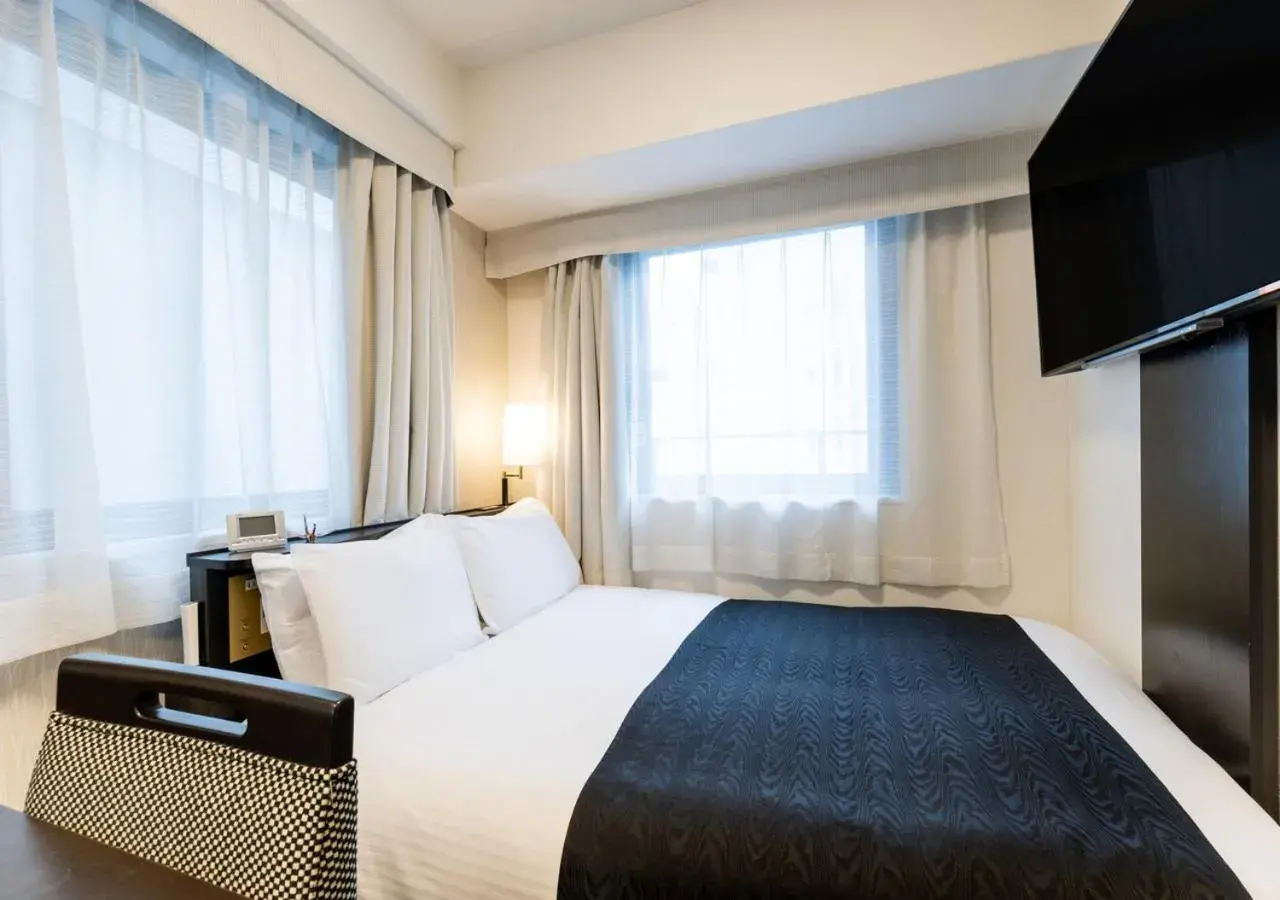 Double Room - single occupancy - Non-Smoking in APA Hotel Midosuji Honmachi Ekihigashi Double Room - single occupancy - Non-Smoking in APA Hotel Midosuji Honmachi Ekihigashi