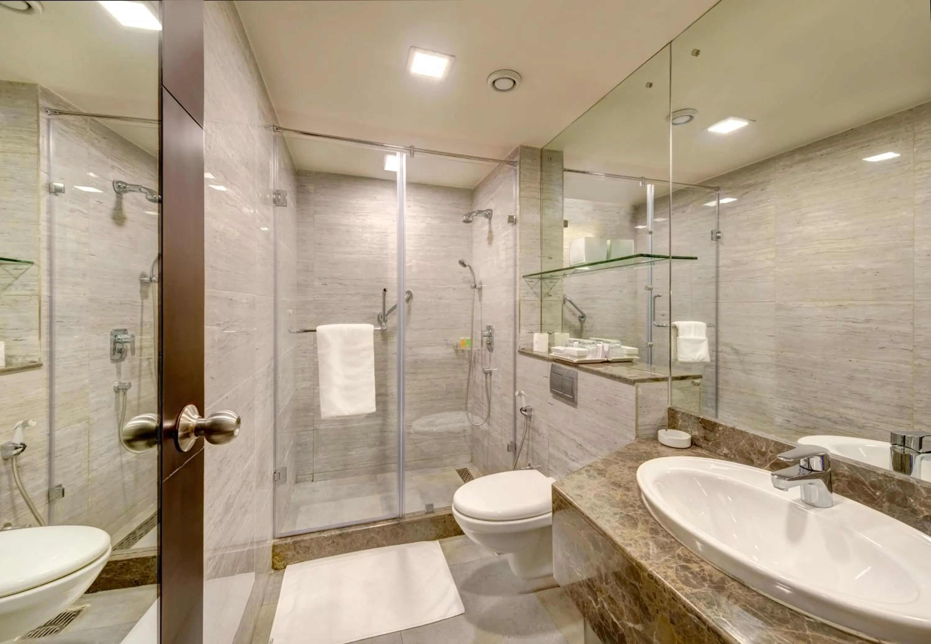 Bathroom in Peerless Hotel Kolkata