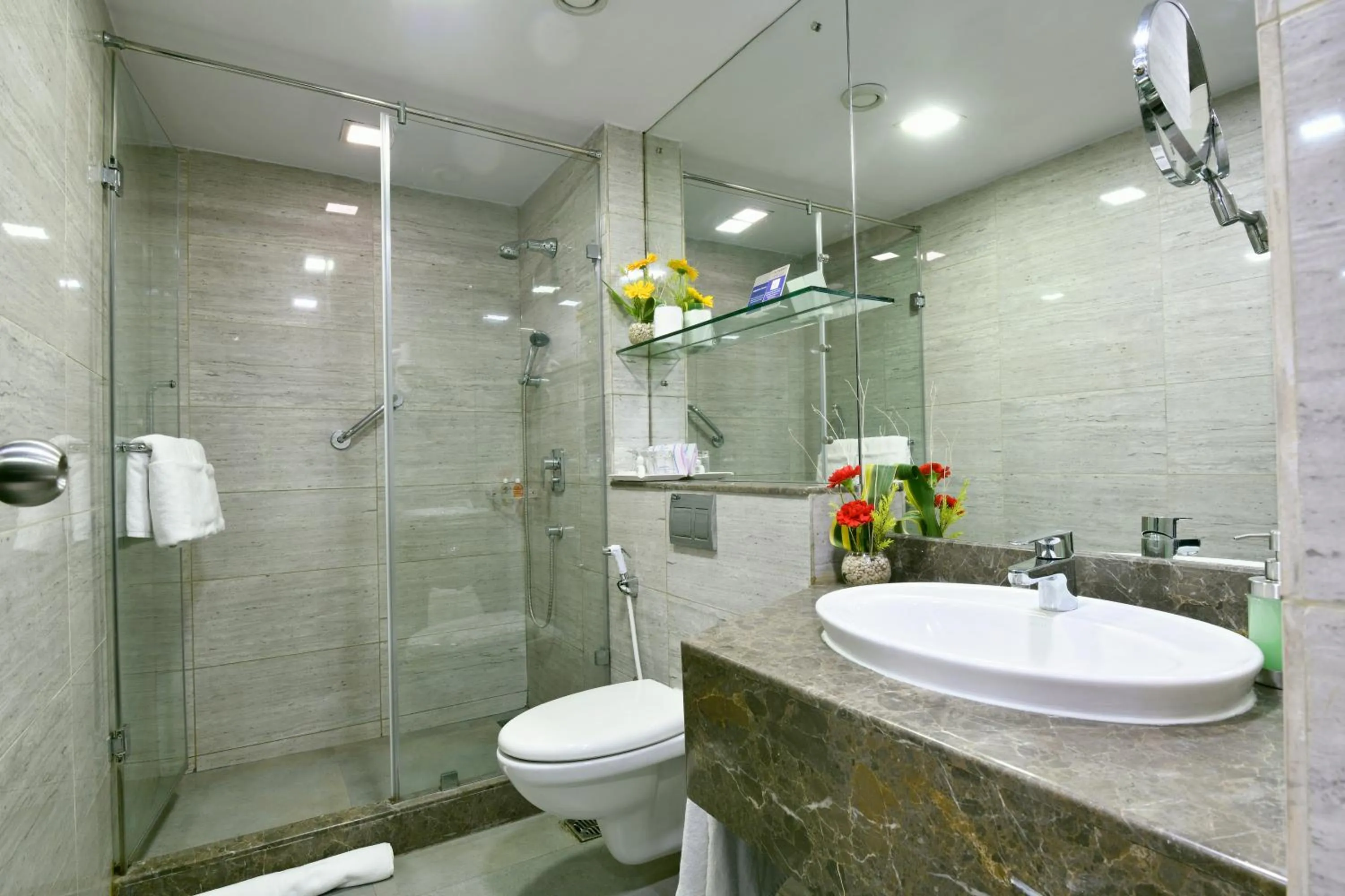 Bathroom in Peerless Hotel Kolkata