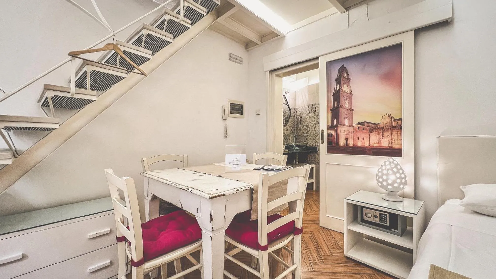 Photo of the whole room in Cadelli Luxury Suite & Apartments