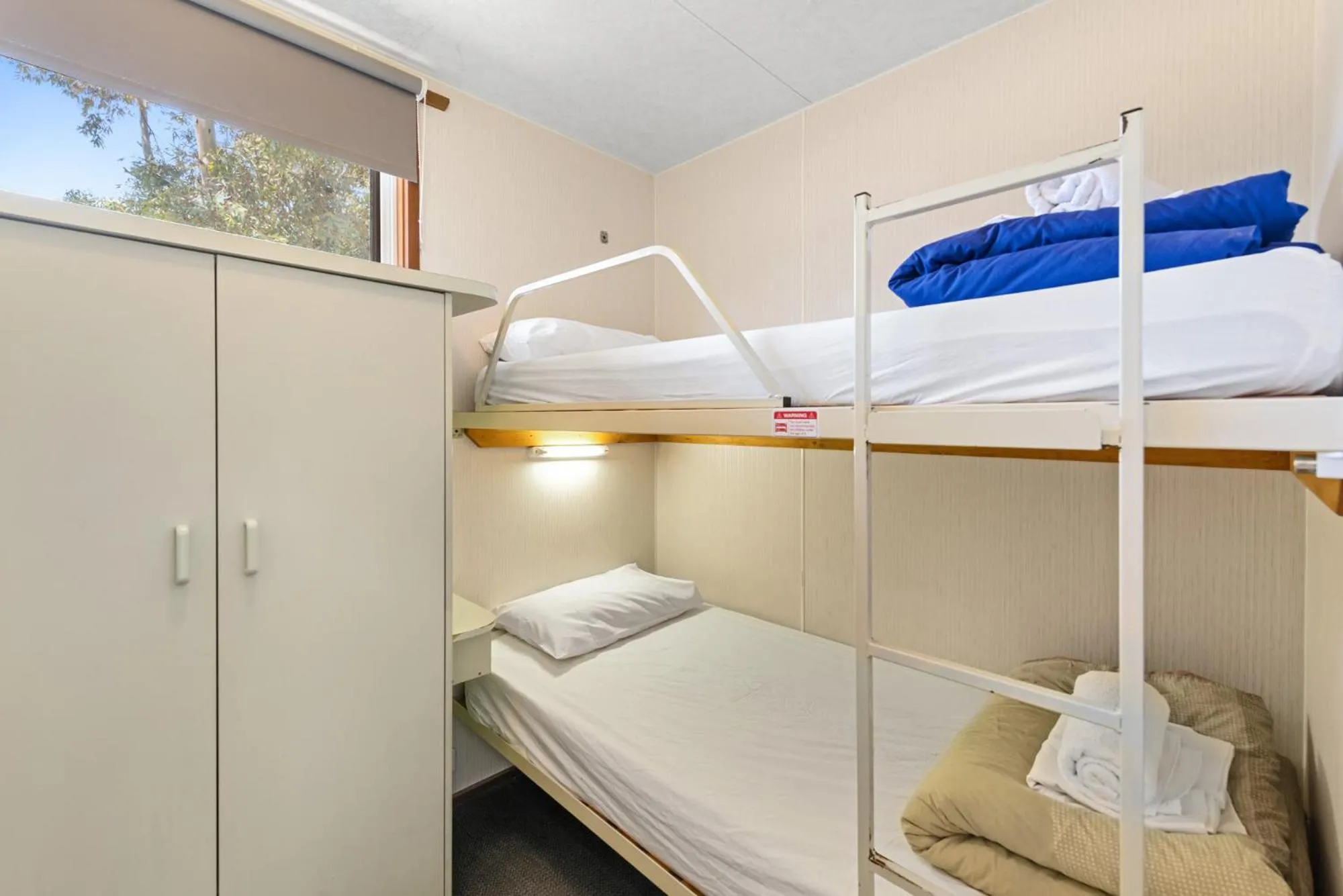 Bedroom, Bed in Discovery Parks - Moama West