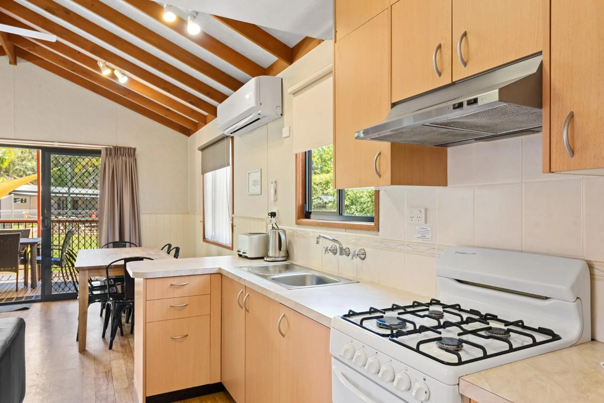 Kitchen or kitchenette in Discovery Parks - Moama West