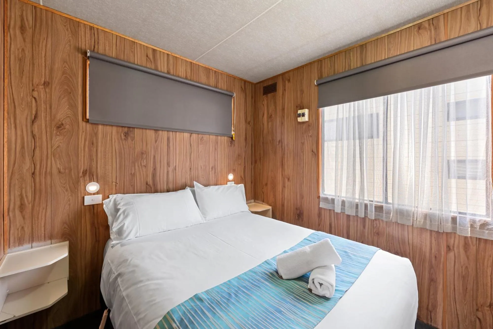 Bedroom, Bed in Discovery Parks - Moama West