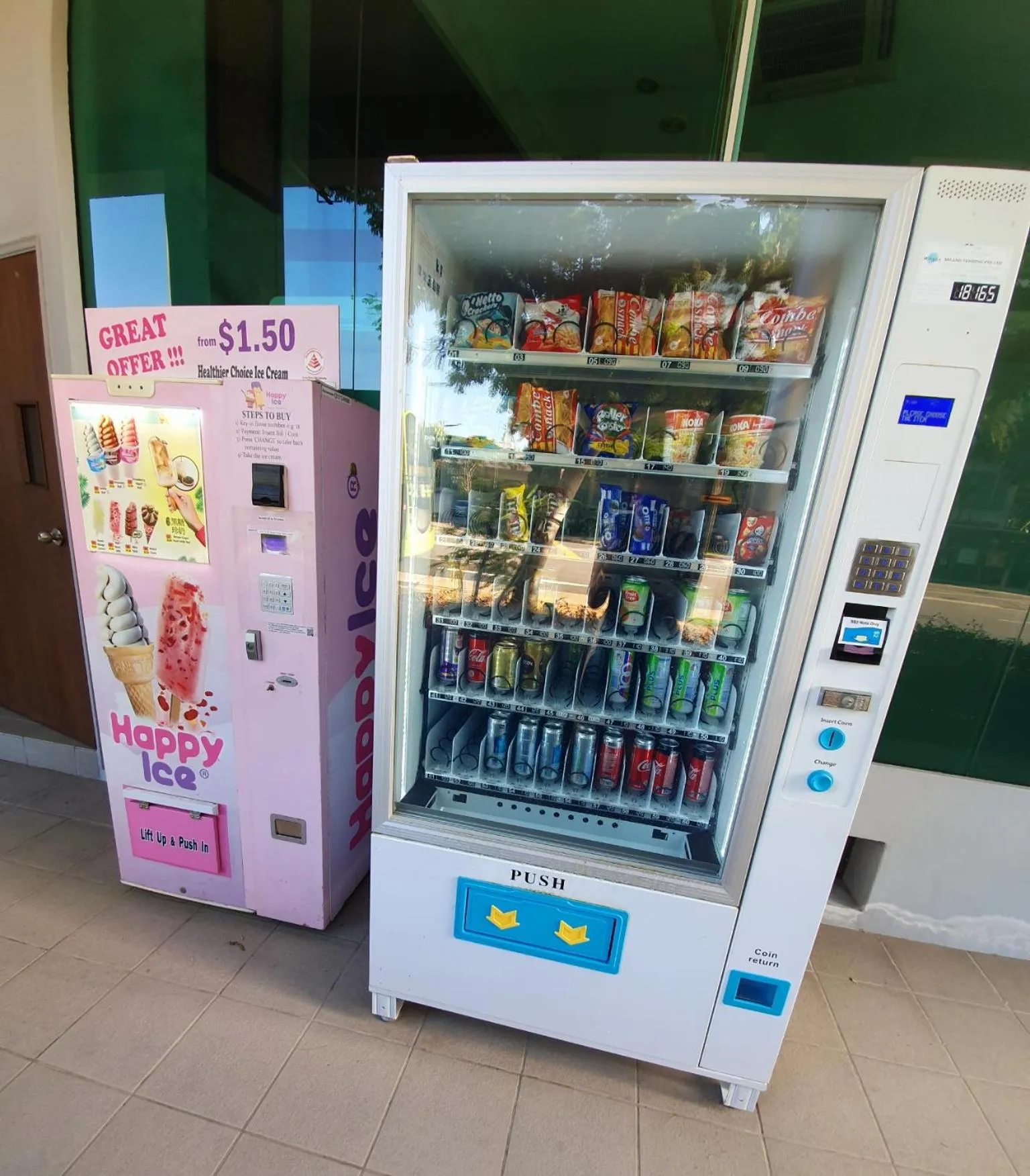 Drinks in The Quay Hotel West Coast