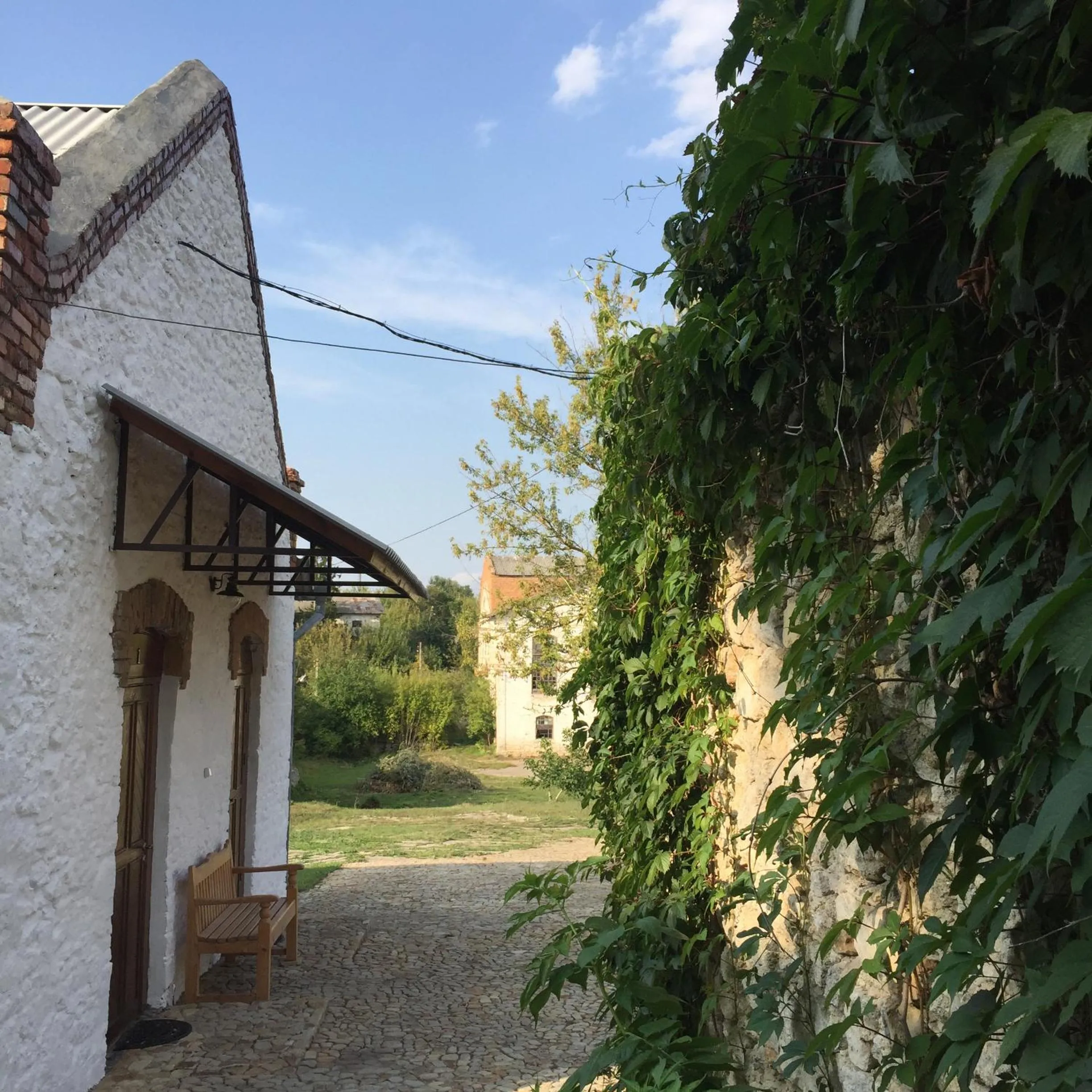 Property building in Hotel Rafinad