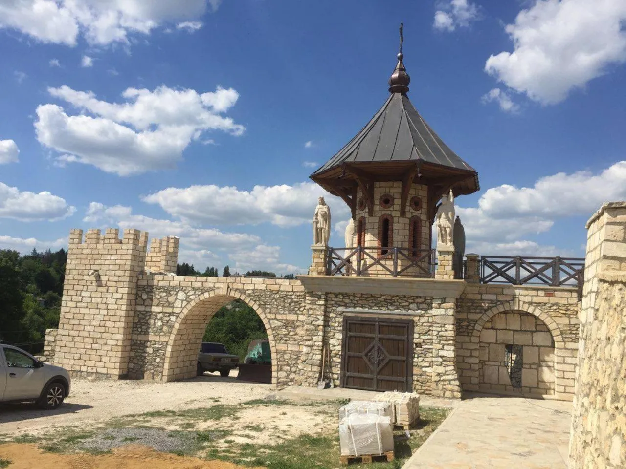 Nearby landmark in Hotel Rafinad