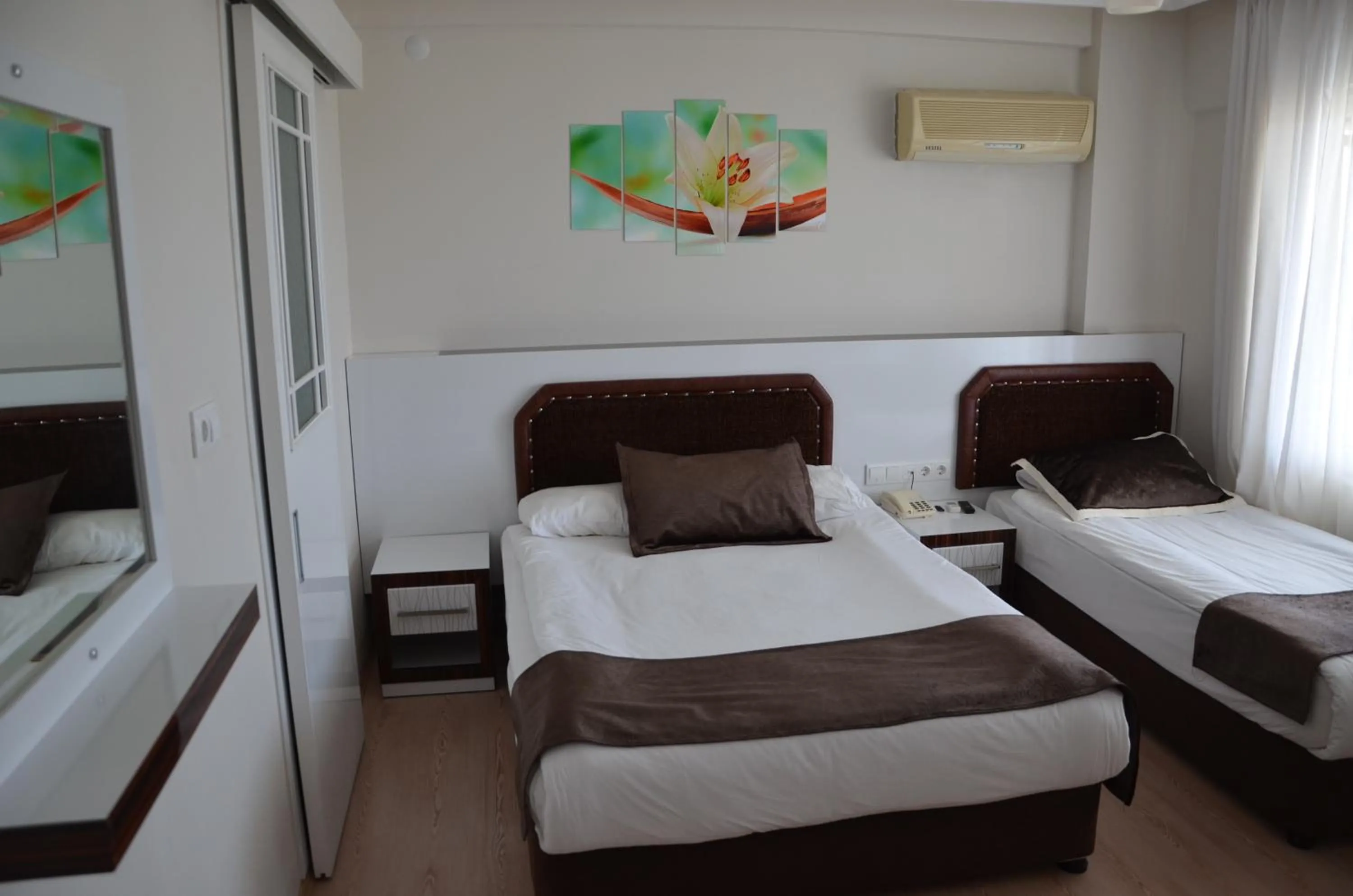 Decorative detail in Hotel Simsek