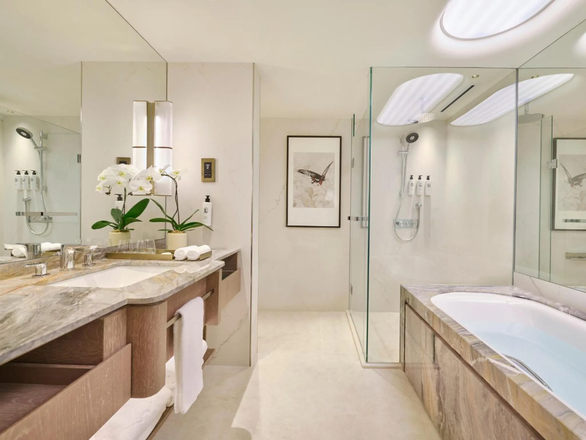 Bathroom in Mandarin Oriental, Singapore