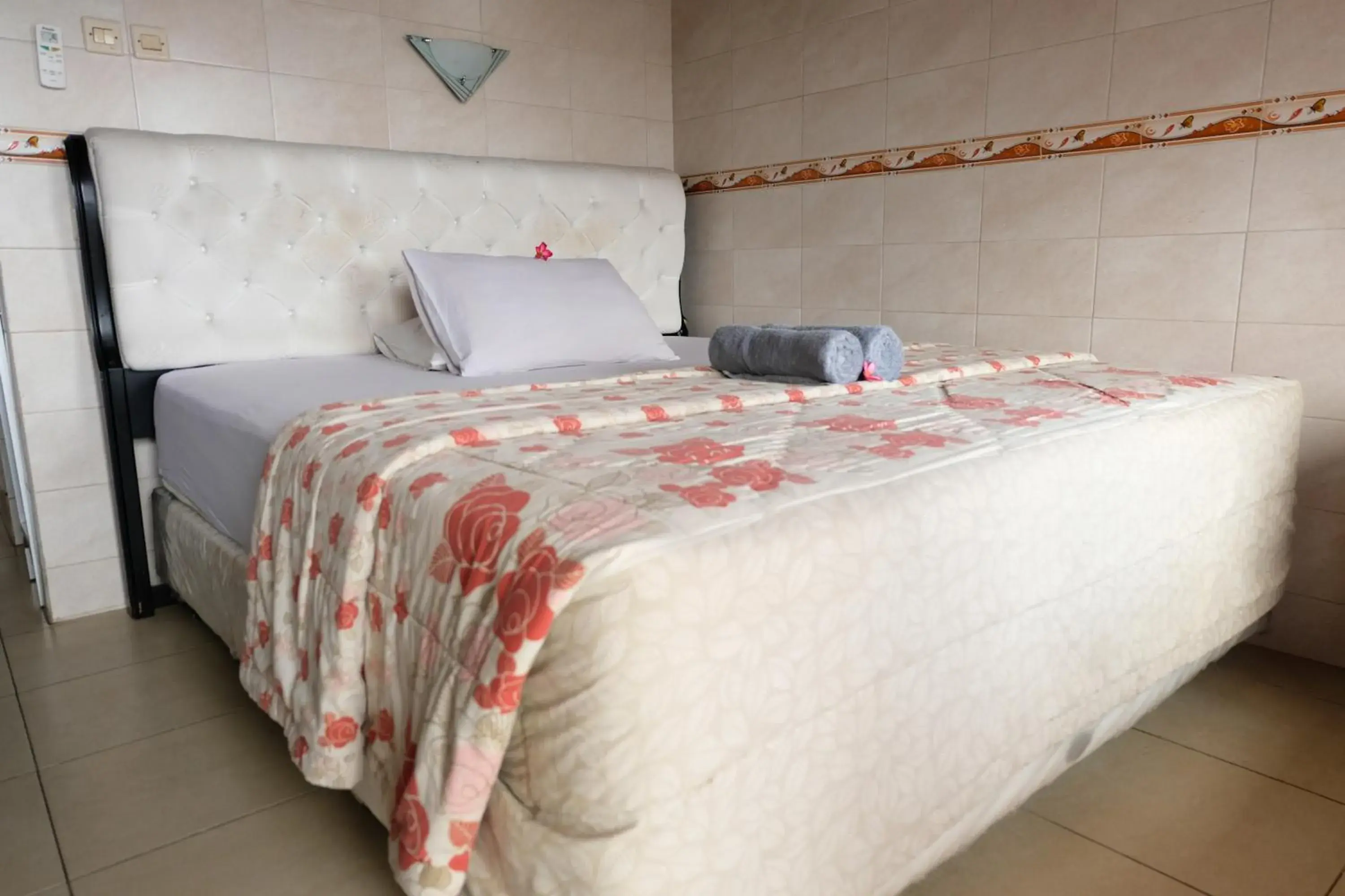 Deluxe Double Room with Sea View in Kerti Beach Bungalow and Restaurant Deluxe Double Room with Sea View in Kerti Beach Bungalow and Restaurant