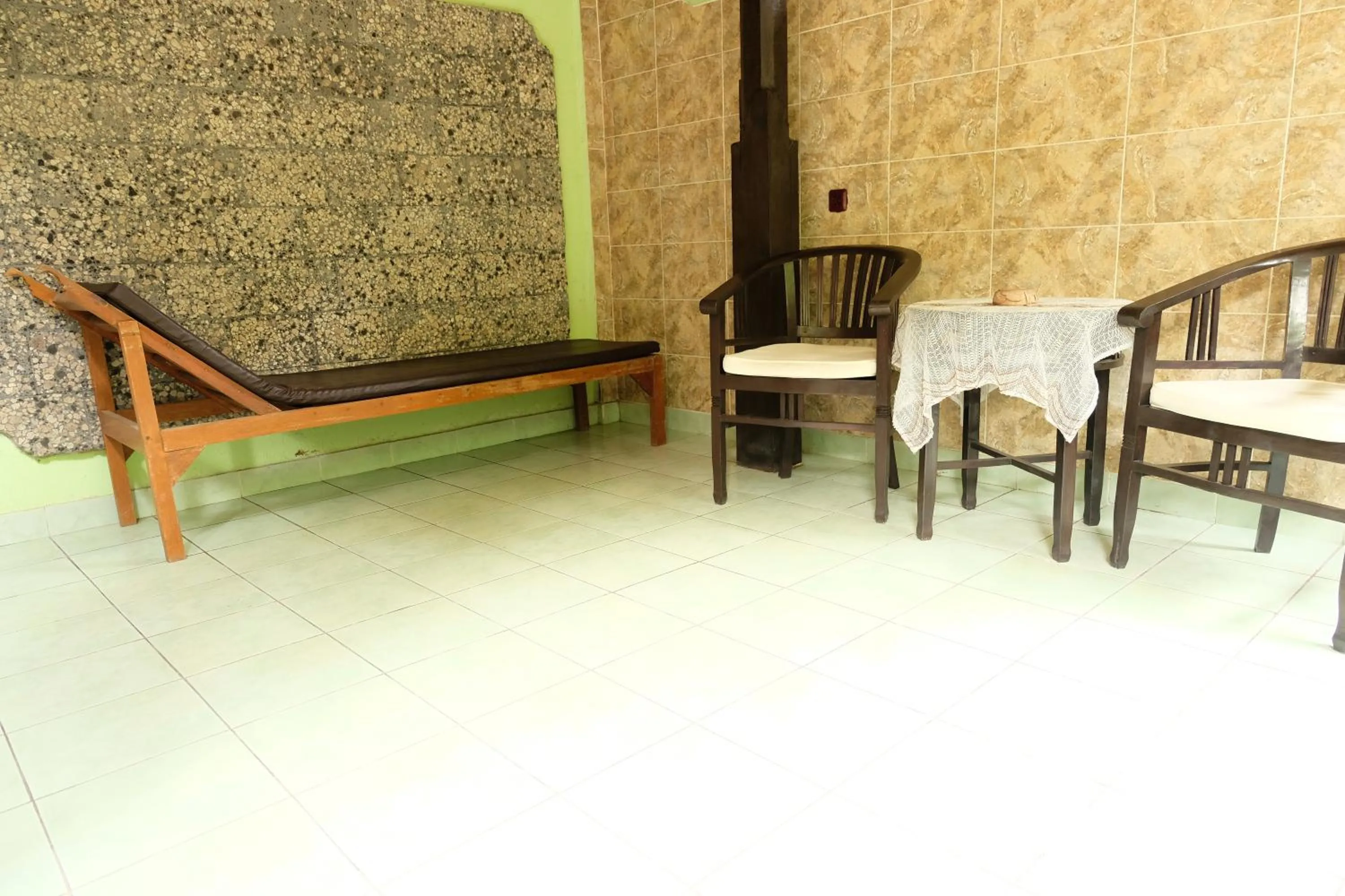 Living room in Kerti Beach Bungalow and Restaurant