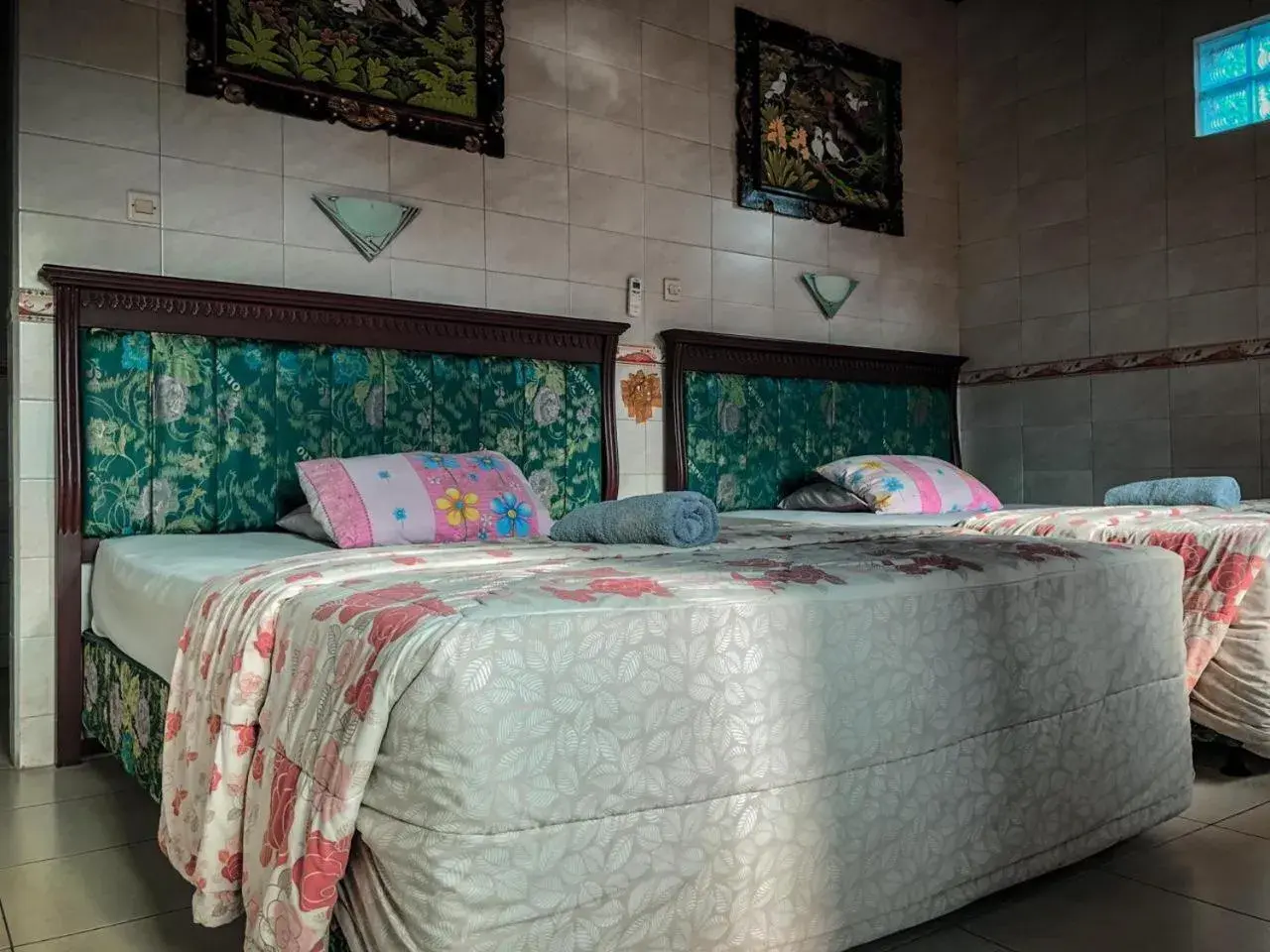 Deluxe Twin Room in Kerti Beach Bungalow and Restaurant Deluxe Twin Room in Kerti Beach Bungalow and Restaurant