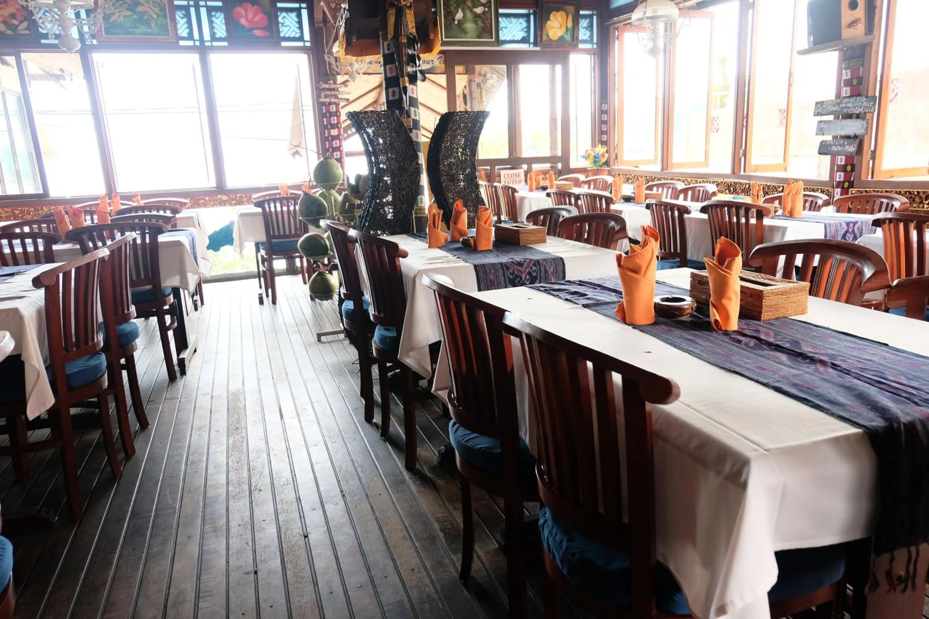 Restaurant/places to eat in Kerti Beach Bungalow and Restaurant