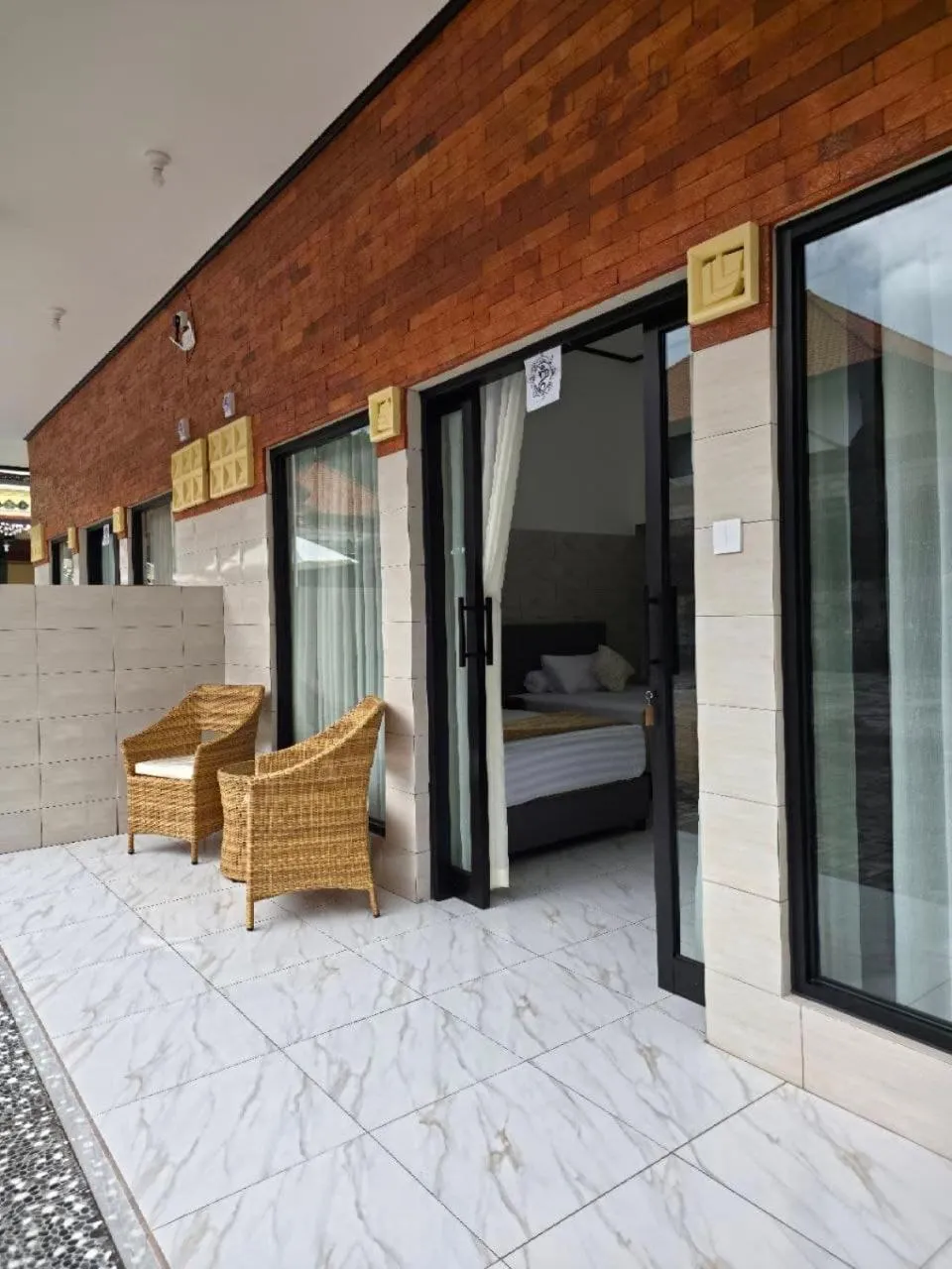 Kerti Beach Bungalow and Restaurant