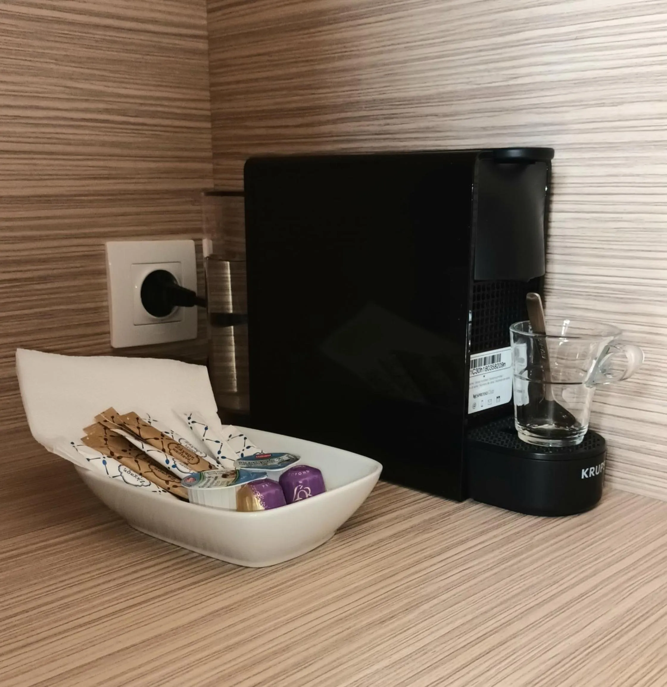 Coffee/tea facilities in Thalia deco City & Beach Hotel