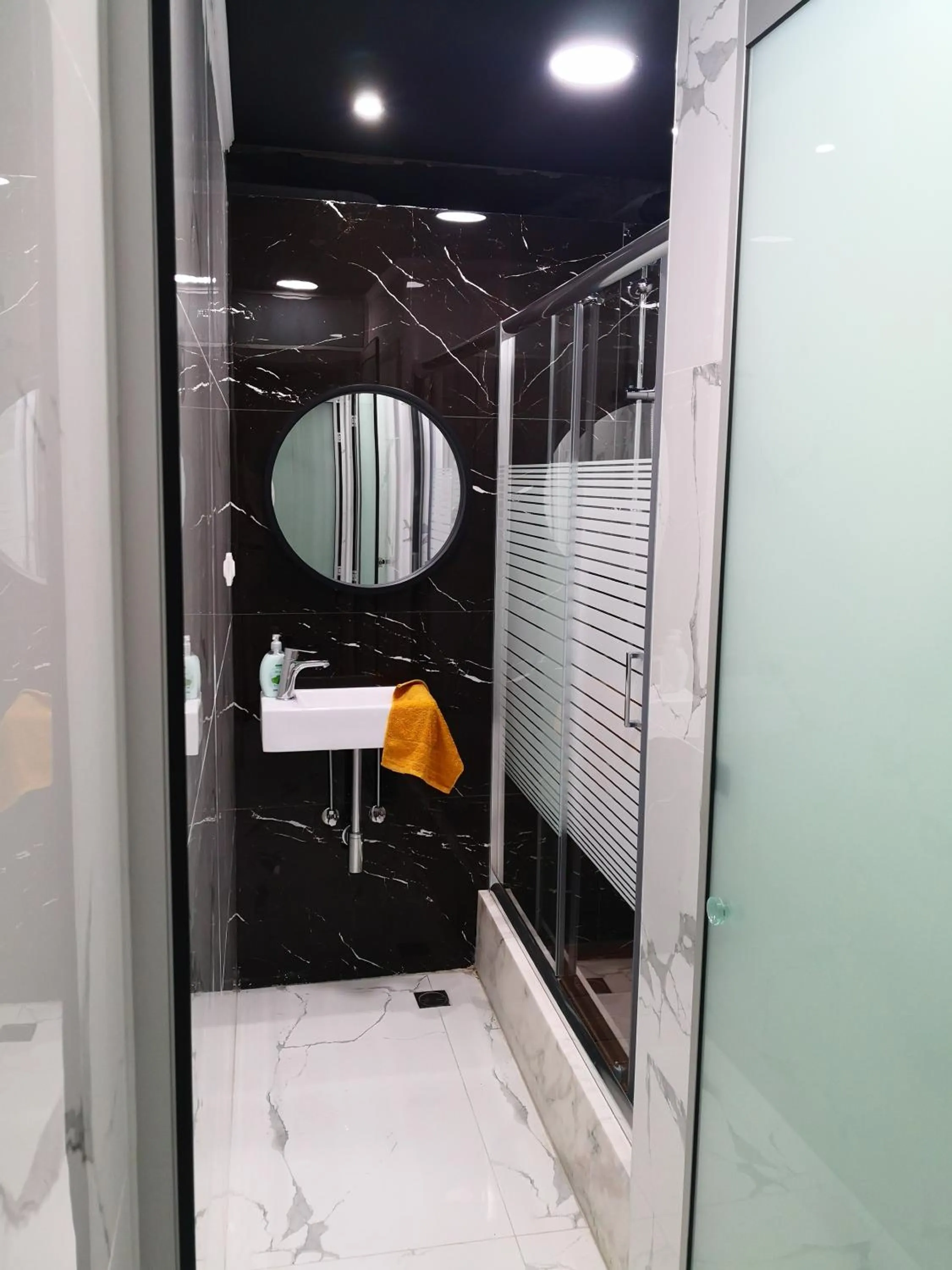 Shower in Thalia deco City & Beach Hotel