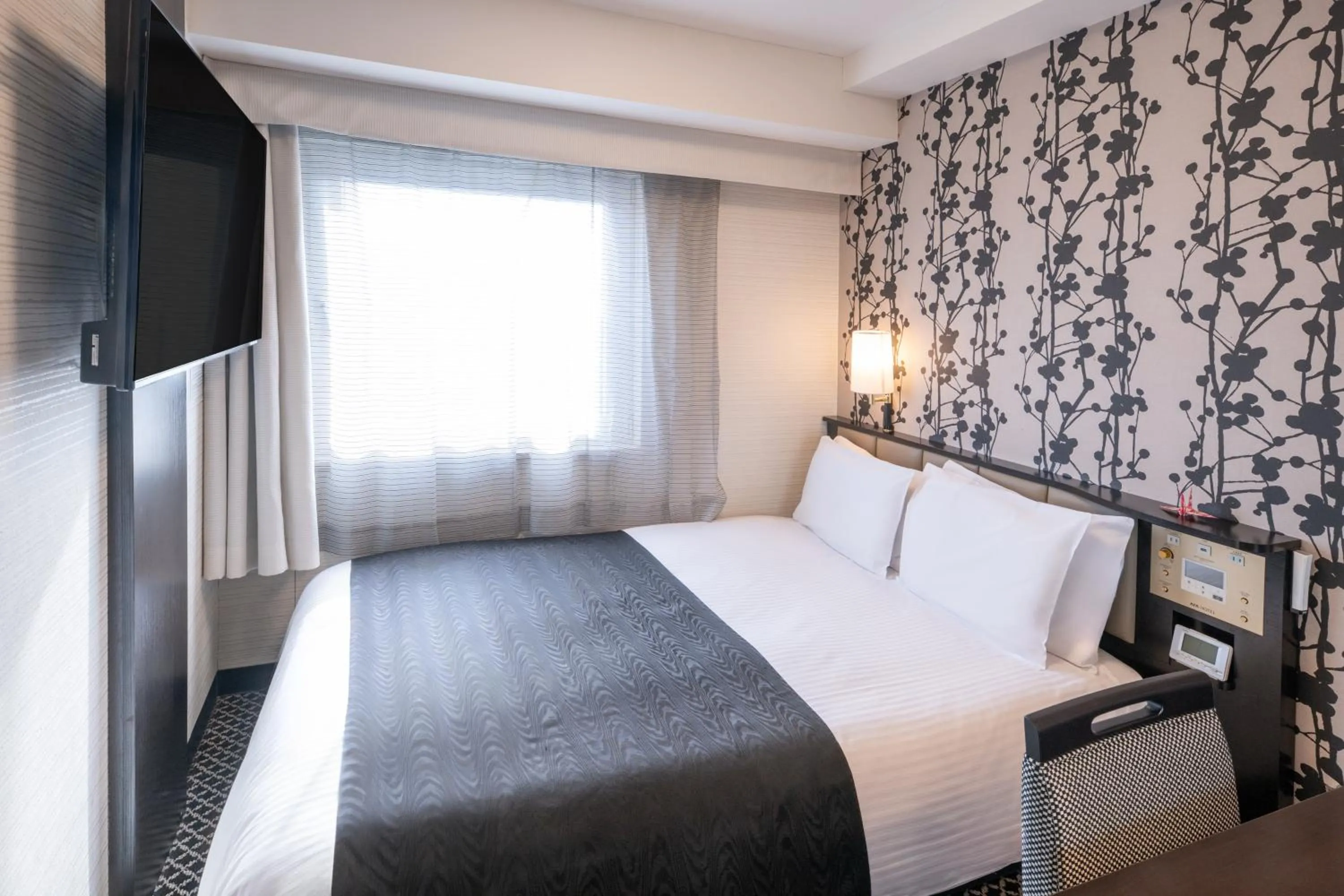 Bed in APA Hotel Asakusa Kaminarimon