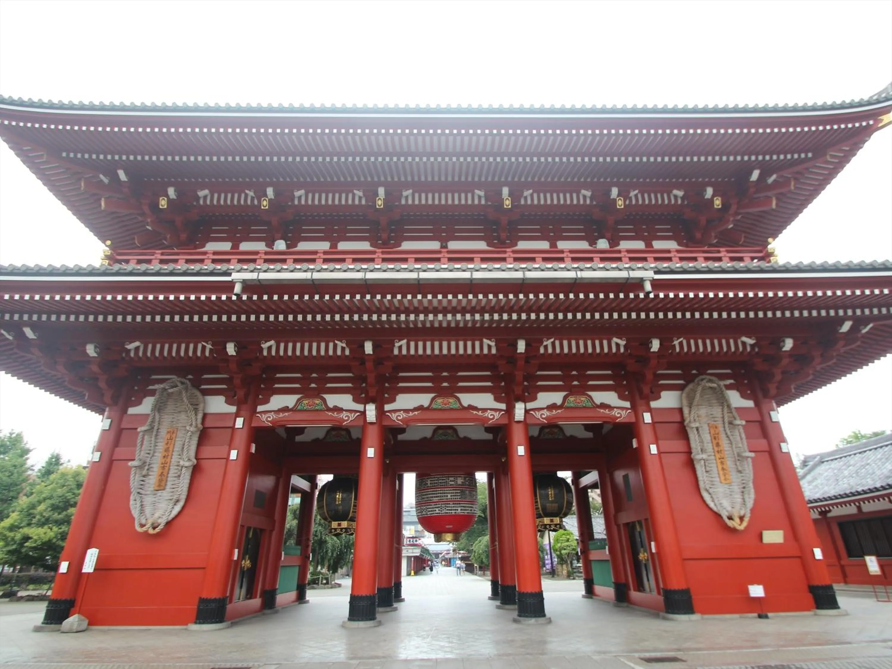 Nearby landmark in APA Hotel Asakusa Kaminarimon