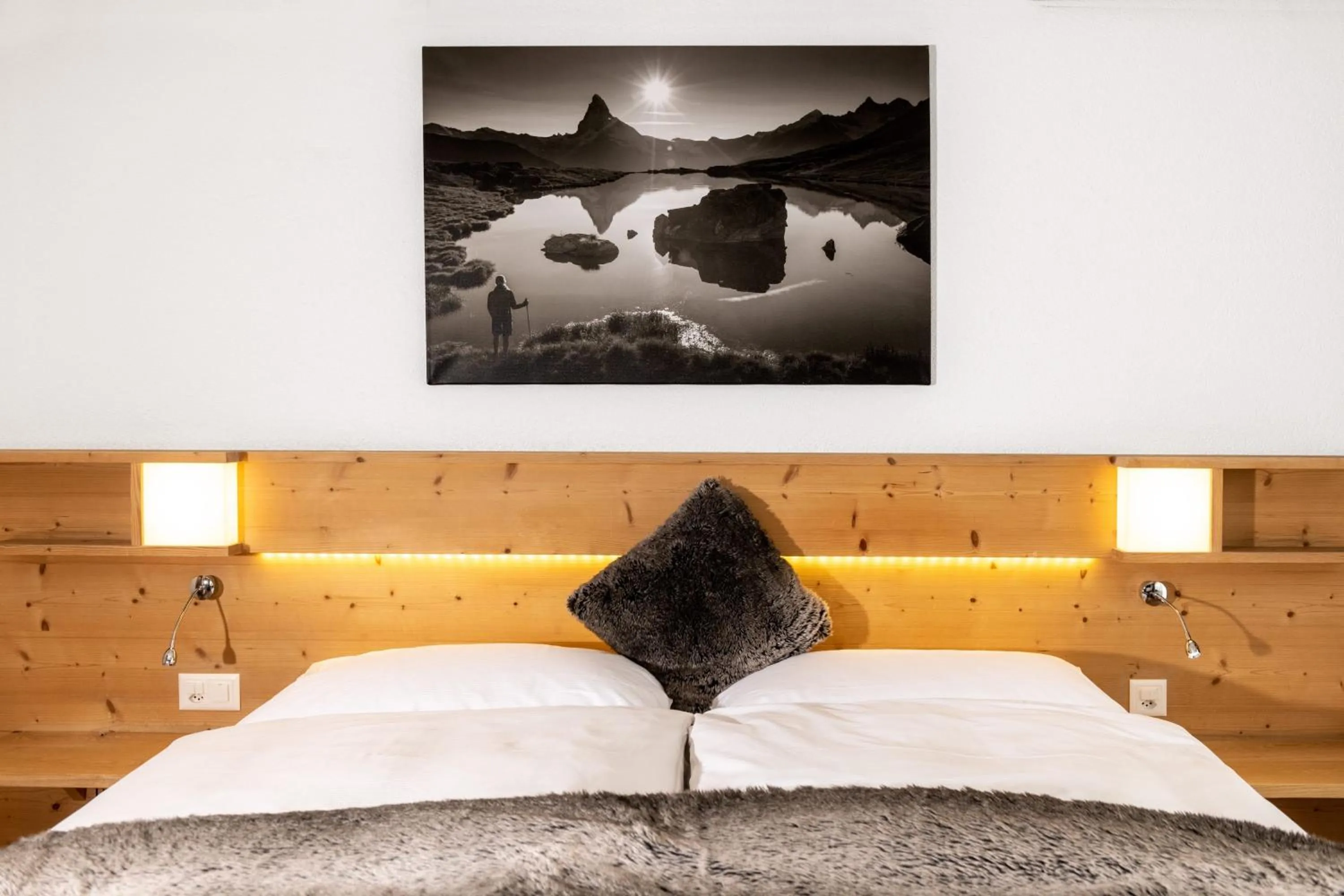 Twin Room with Balcony in Hotel Matterhornblick