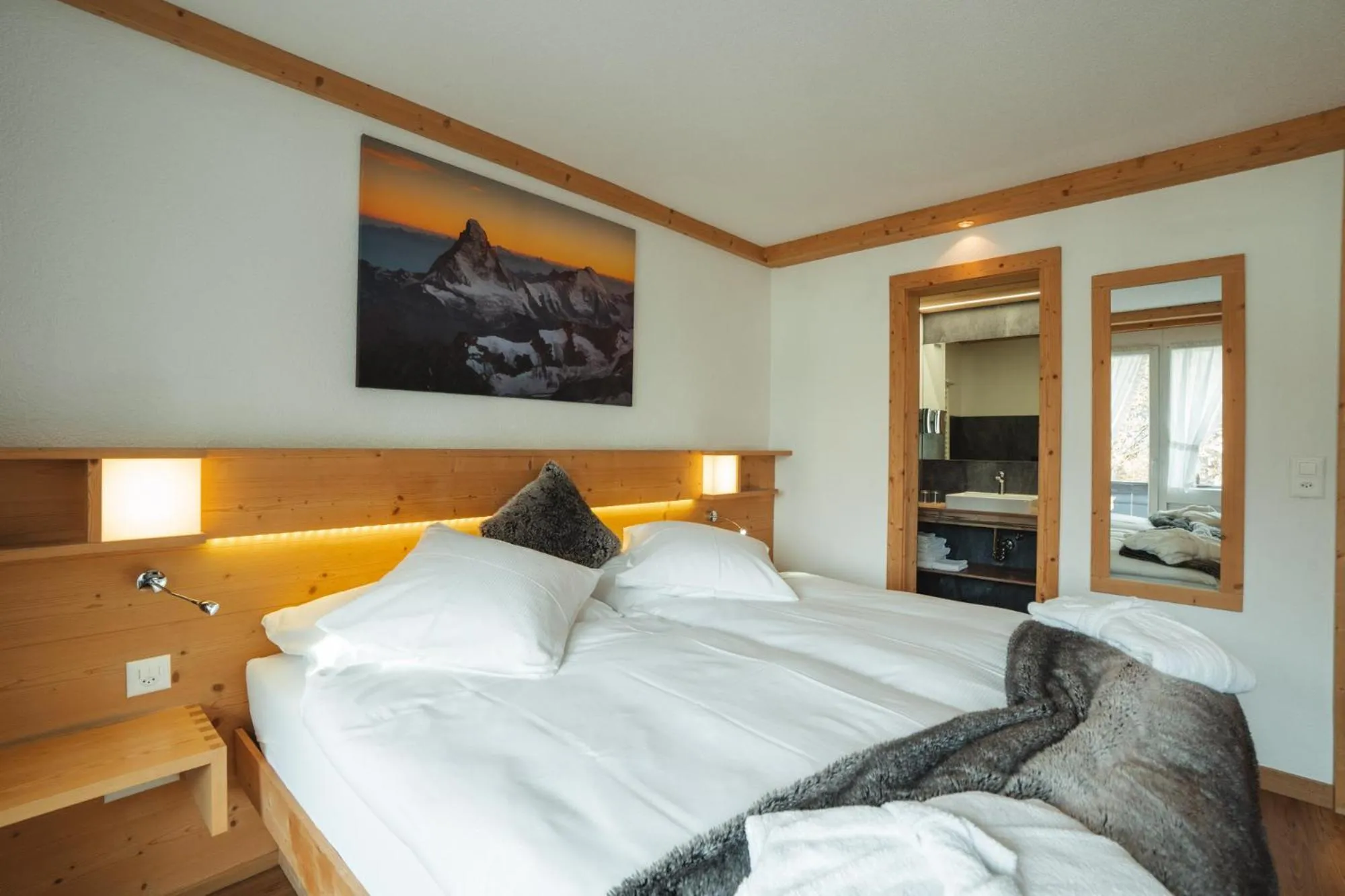 Bedroom, Bed in Hotel Matterhornblick