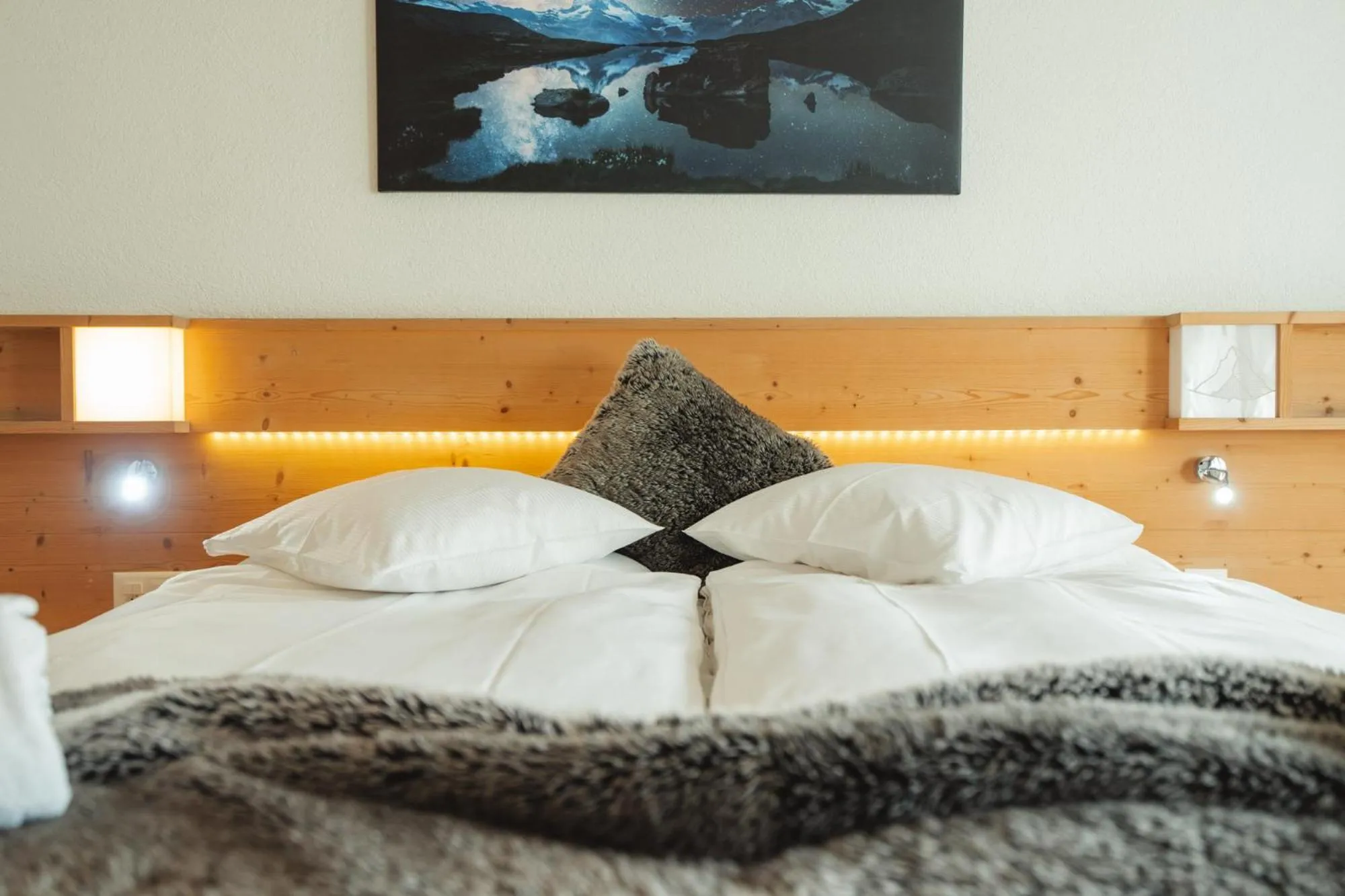 Bedroom, Bed in Hotel Matterhornblick