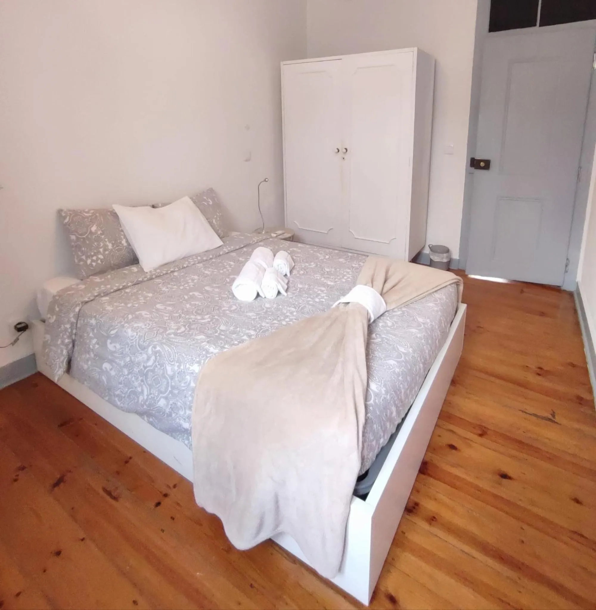 Bedroom, Bed in Villas de Cintra