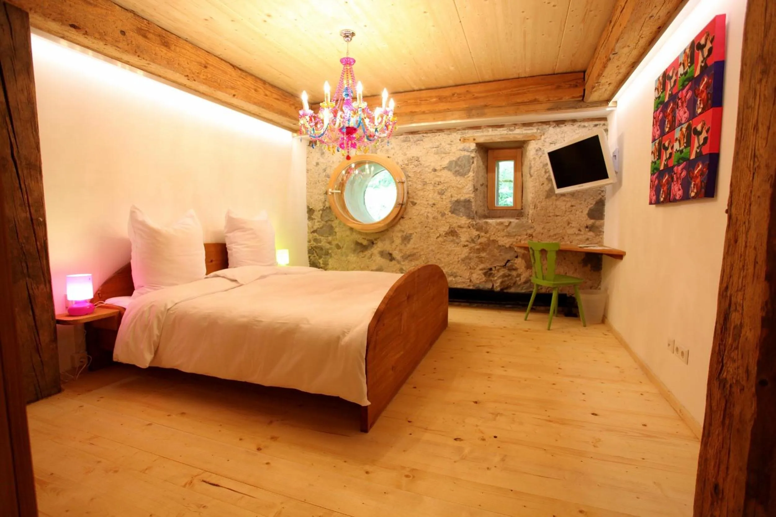 Photo of the whole room, Bed in hotel rainhof scheune & naturpark restaurant (Kirchzarten)