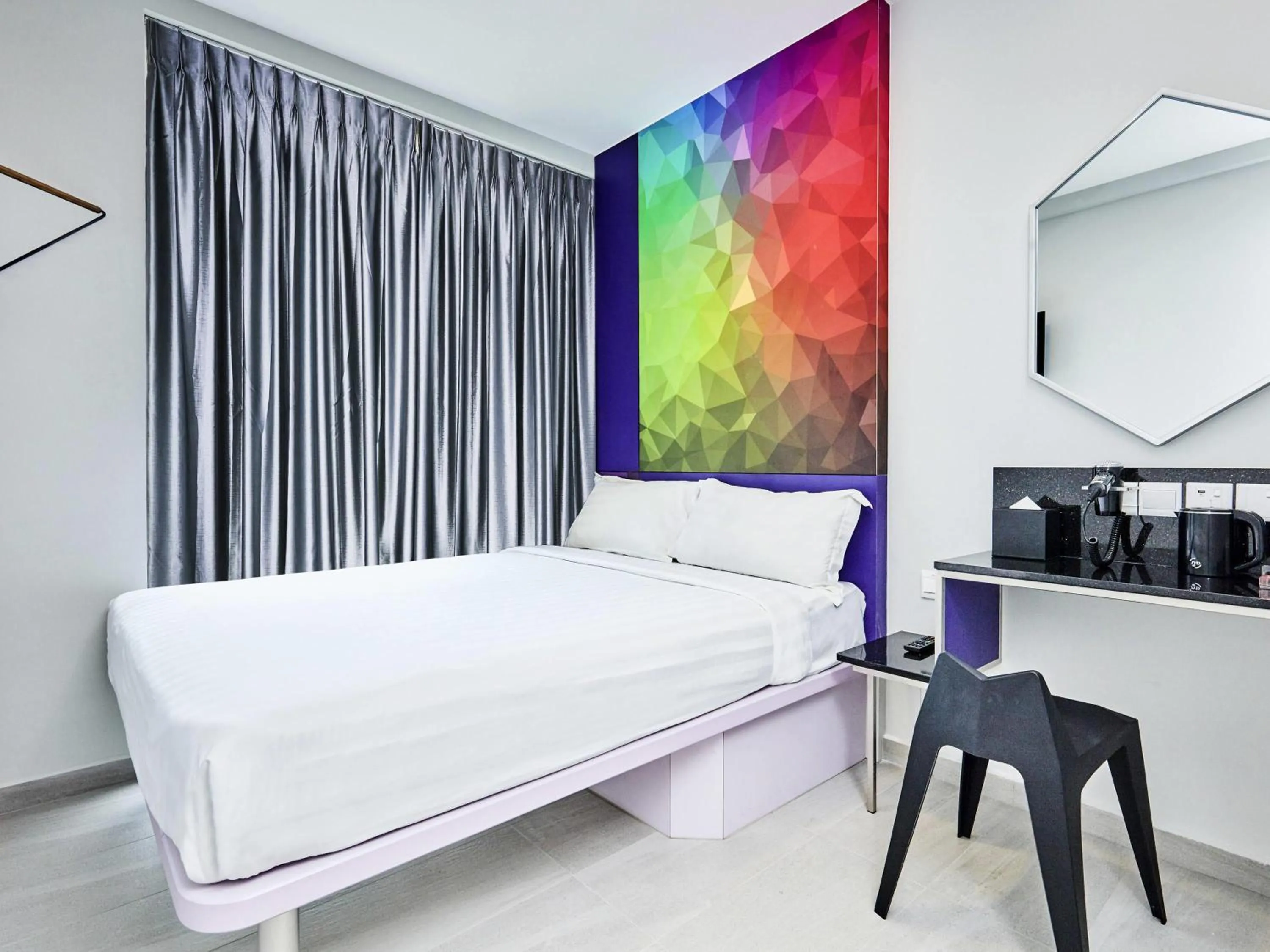 Bedroom, Bed in ibis budget Singapore Ametrine