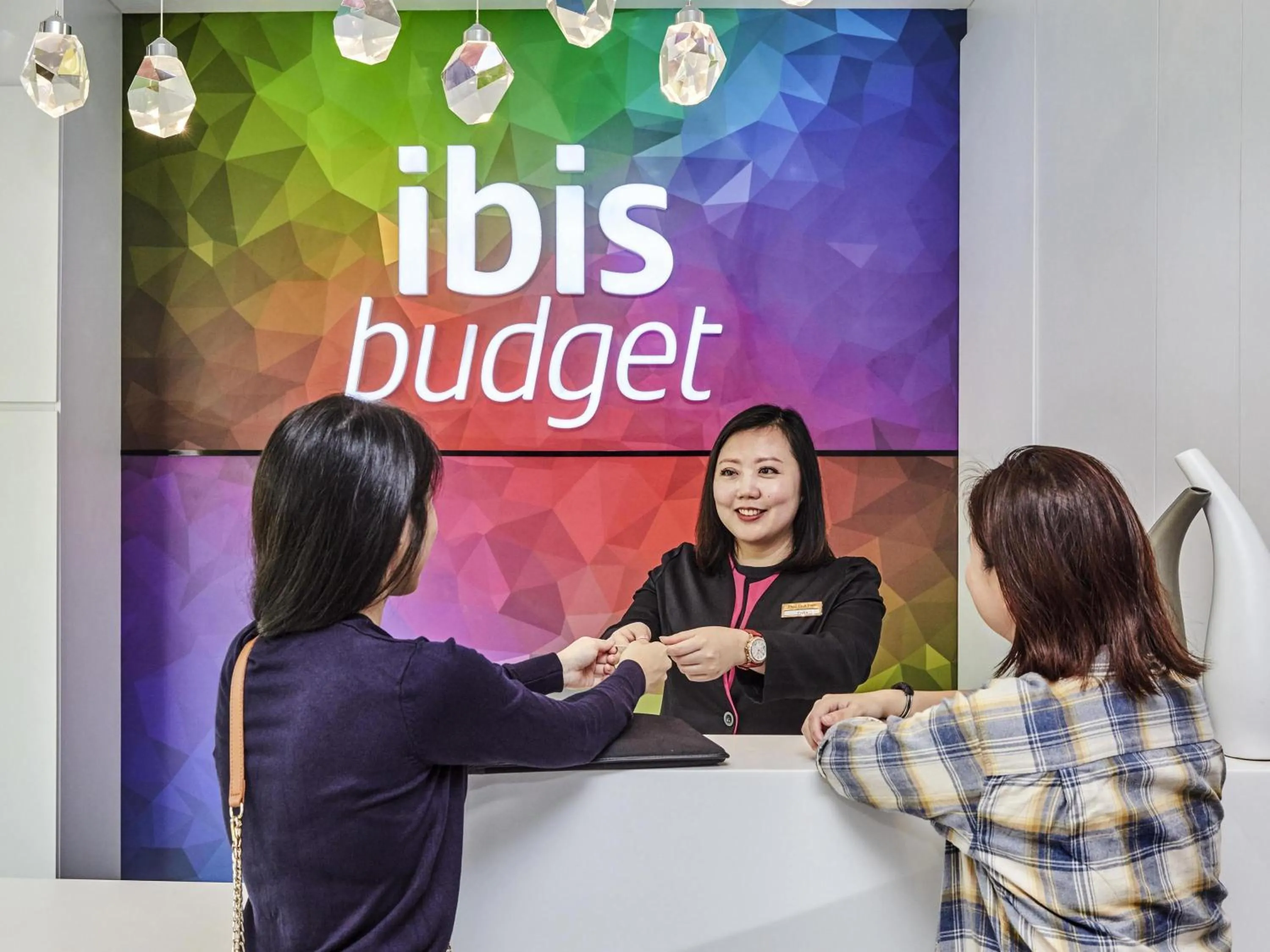 Property building in ibis budget Singapore Ametrine