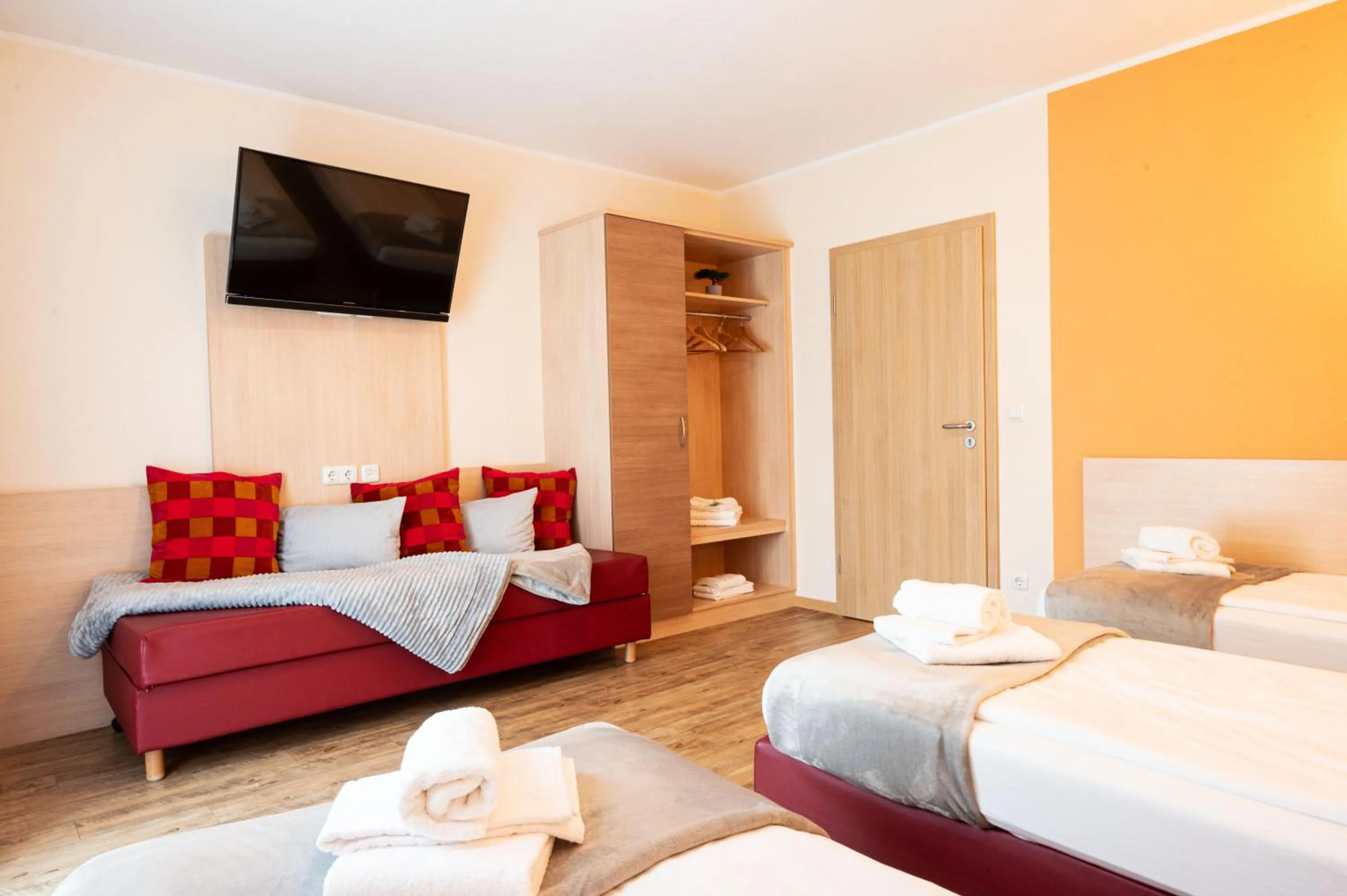 Bed in Gästehaus Zehmerhof bei Erding