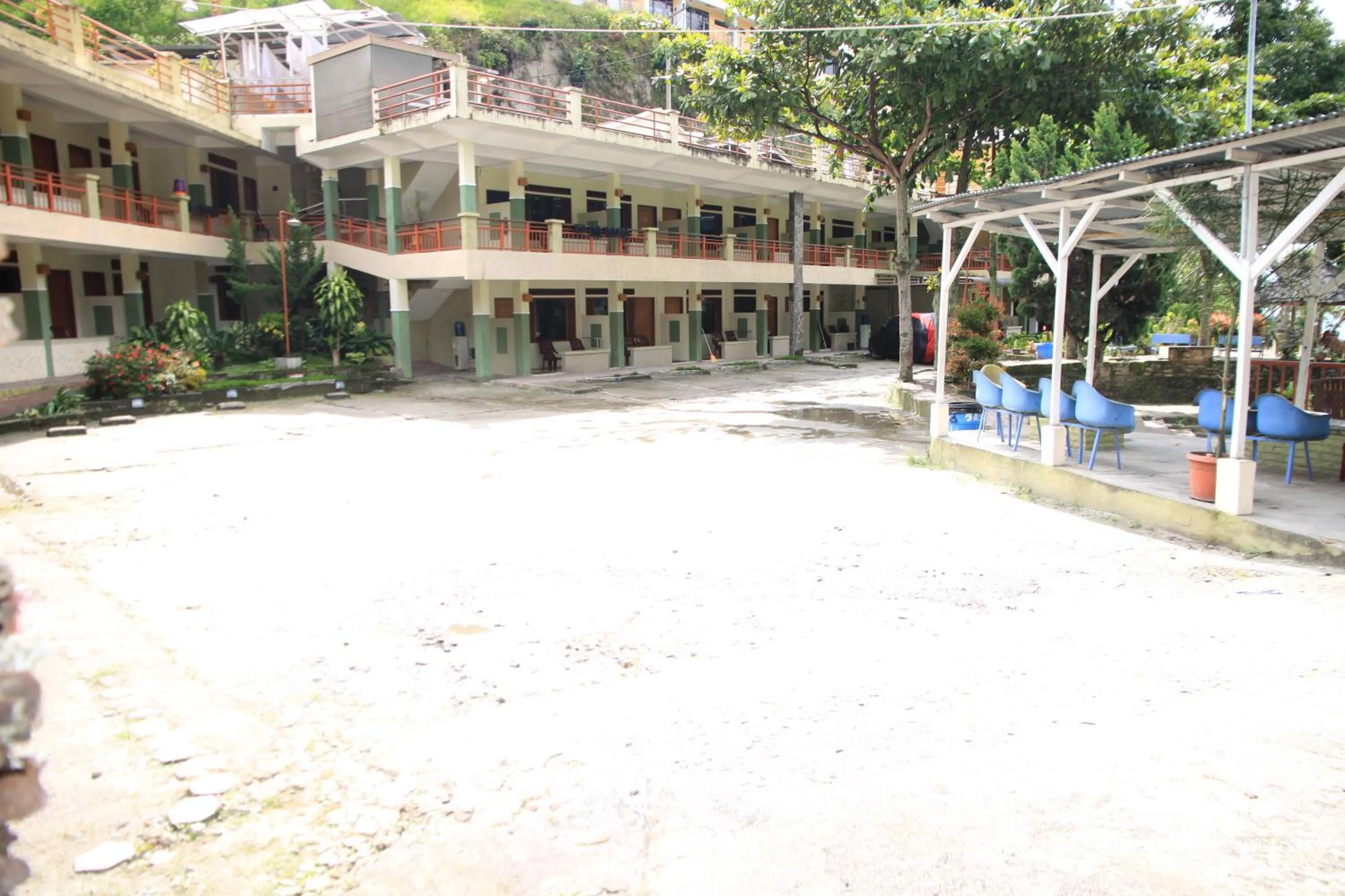 Pandu Lakeside Hotel Parapat