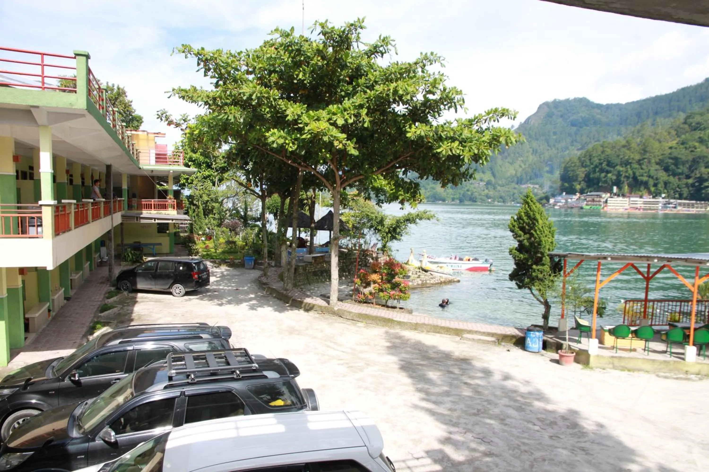 Pandu Lakeside Hotel Parapat