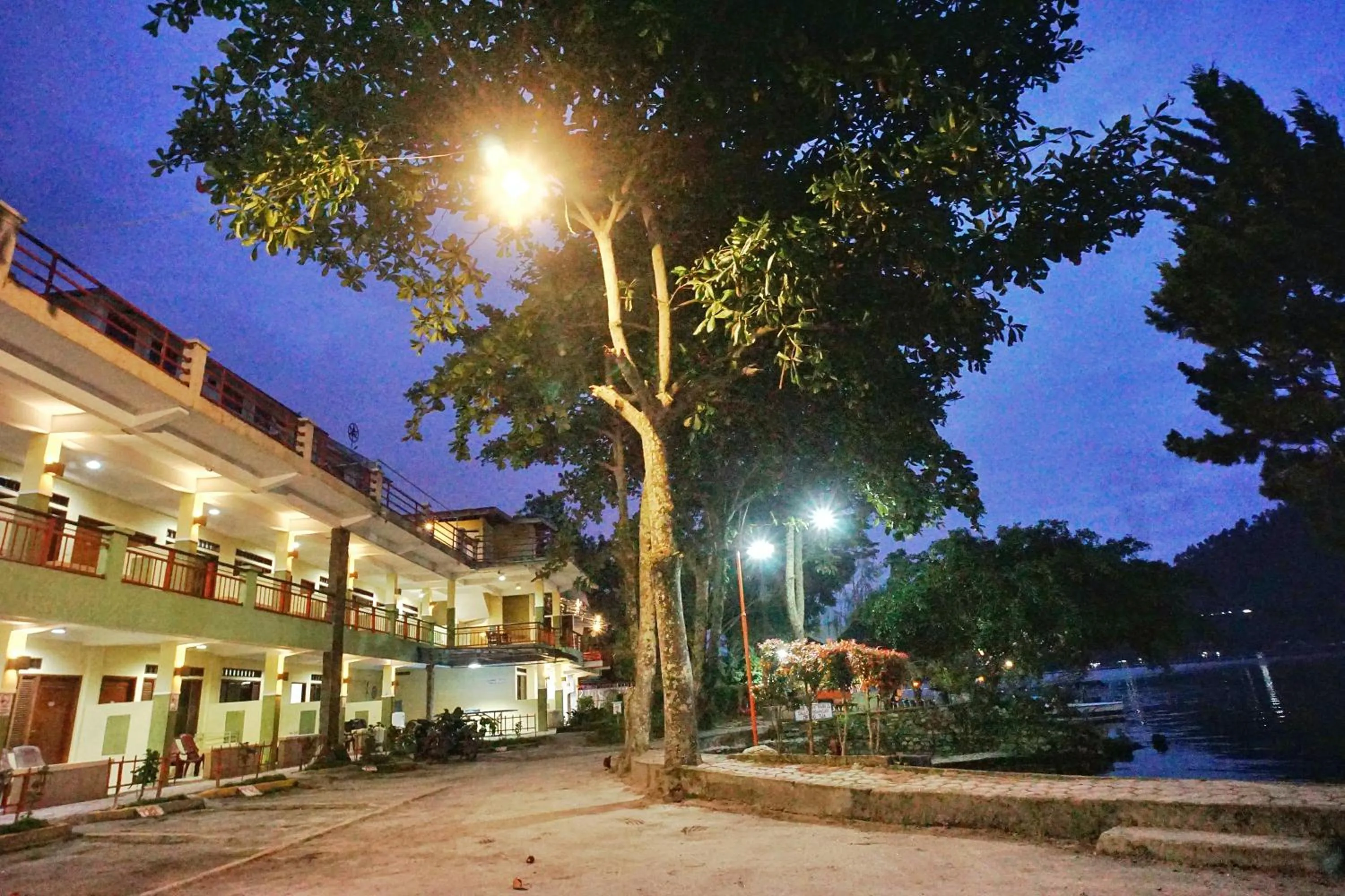 Pandu Lakeside Hotel Parapat