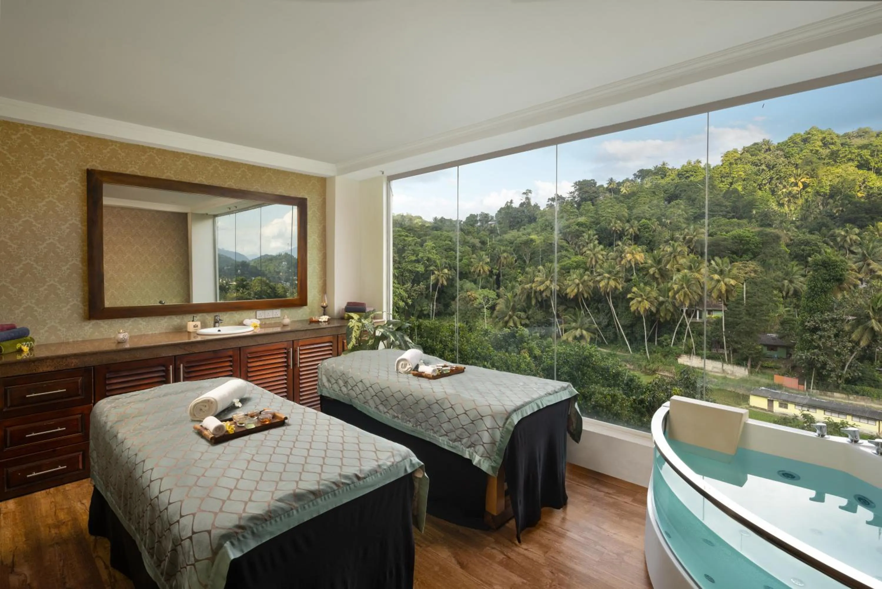 Natural landscape, Bed in The Golden Crown Hotel