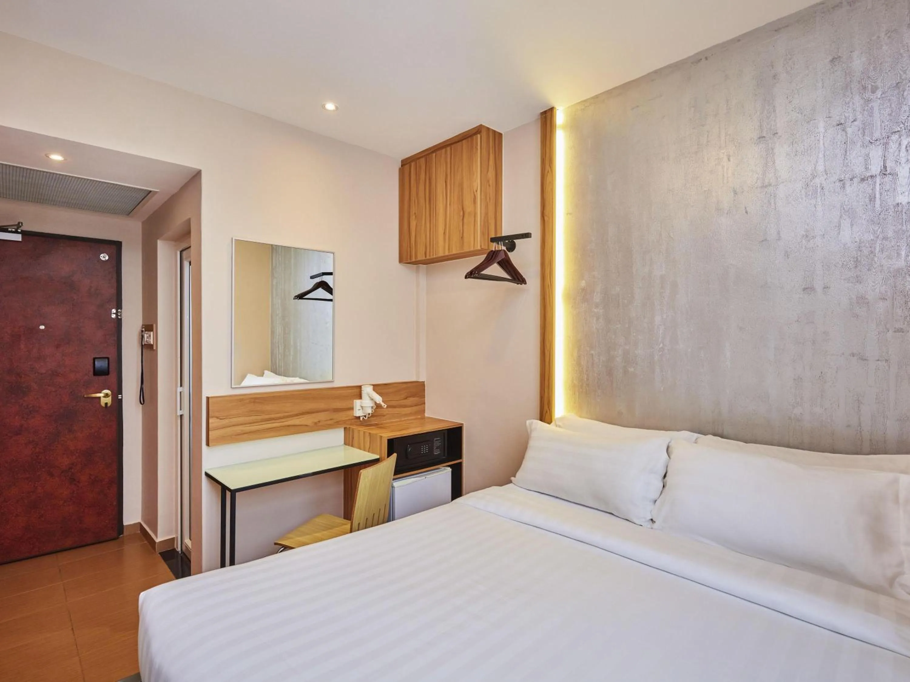 Bedroom, Bed in ibis budget Singapore West Coast