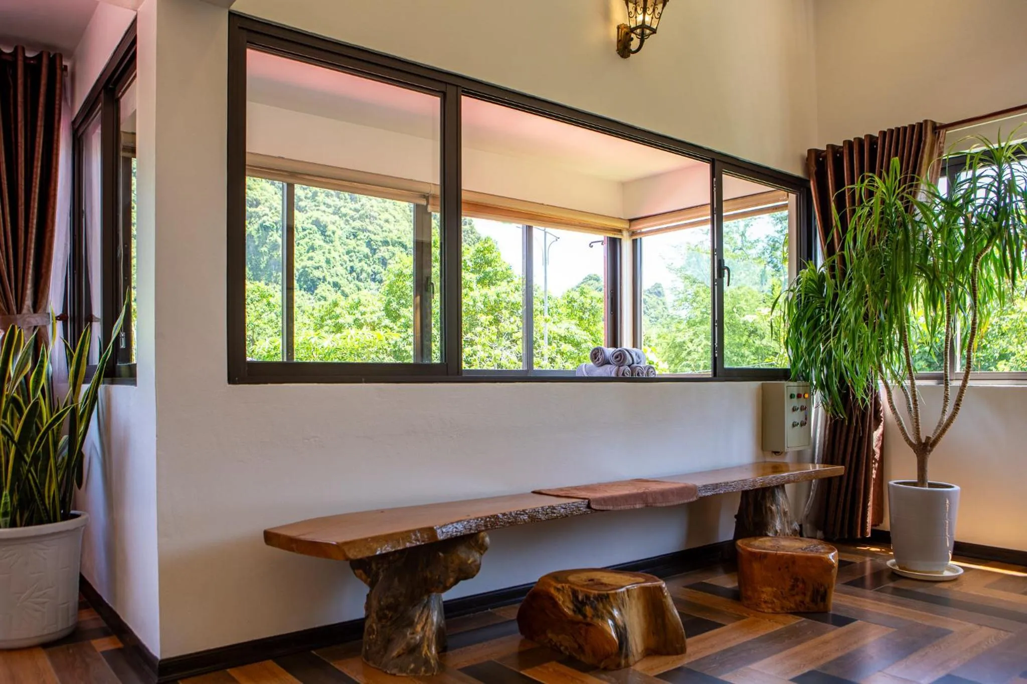 Property building in Victory Road Villas