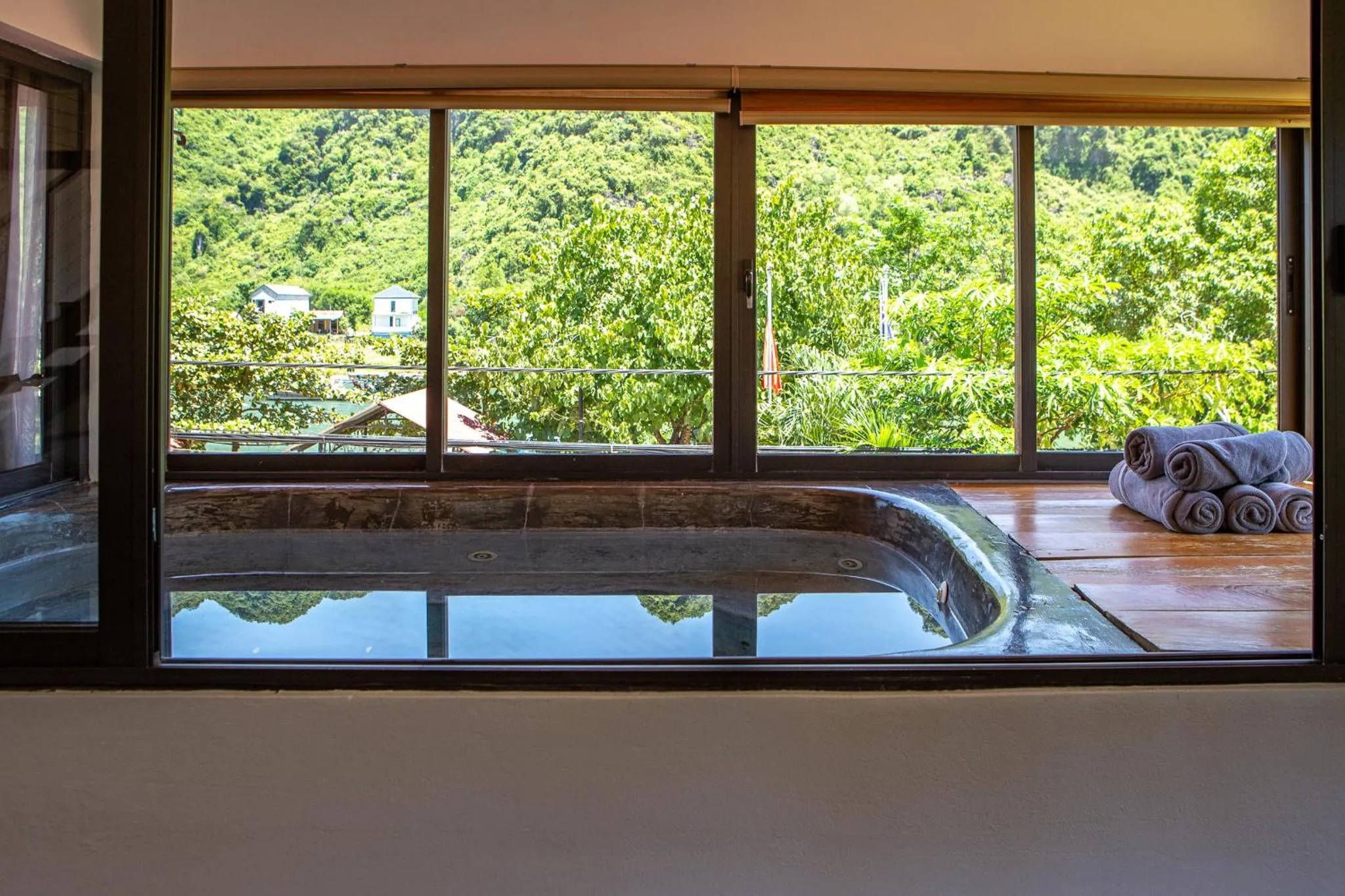 Hot Tub in Victory Road Villas